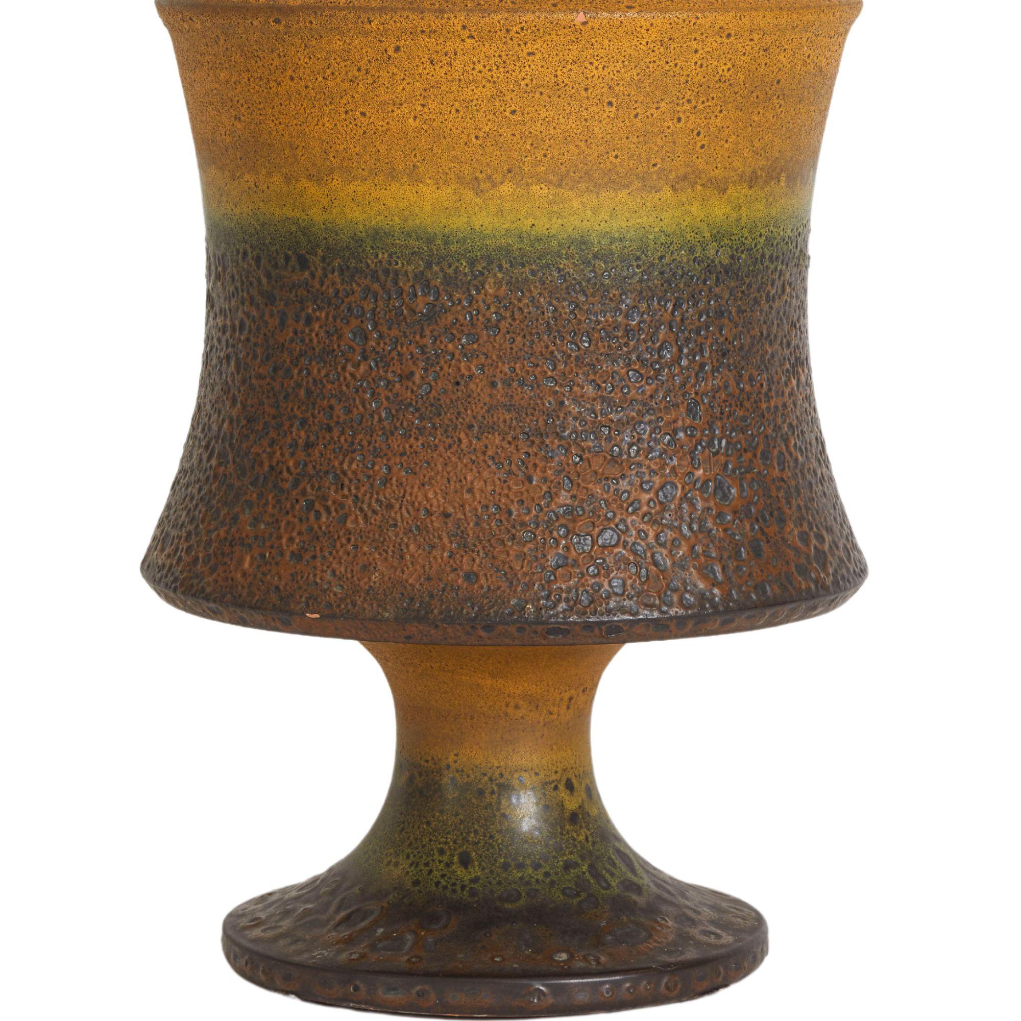 Français Cache pot en céramique de grande taille France 1970 en vente