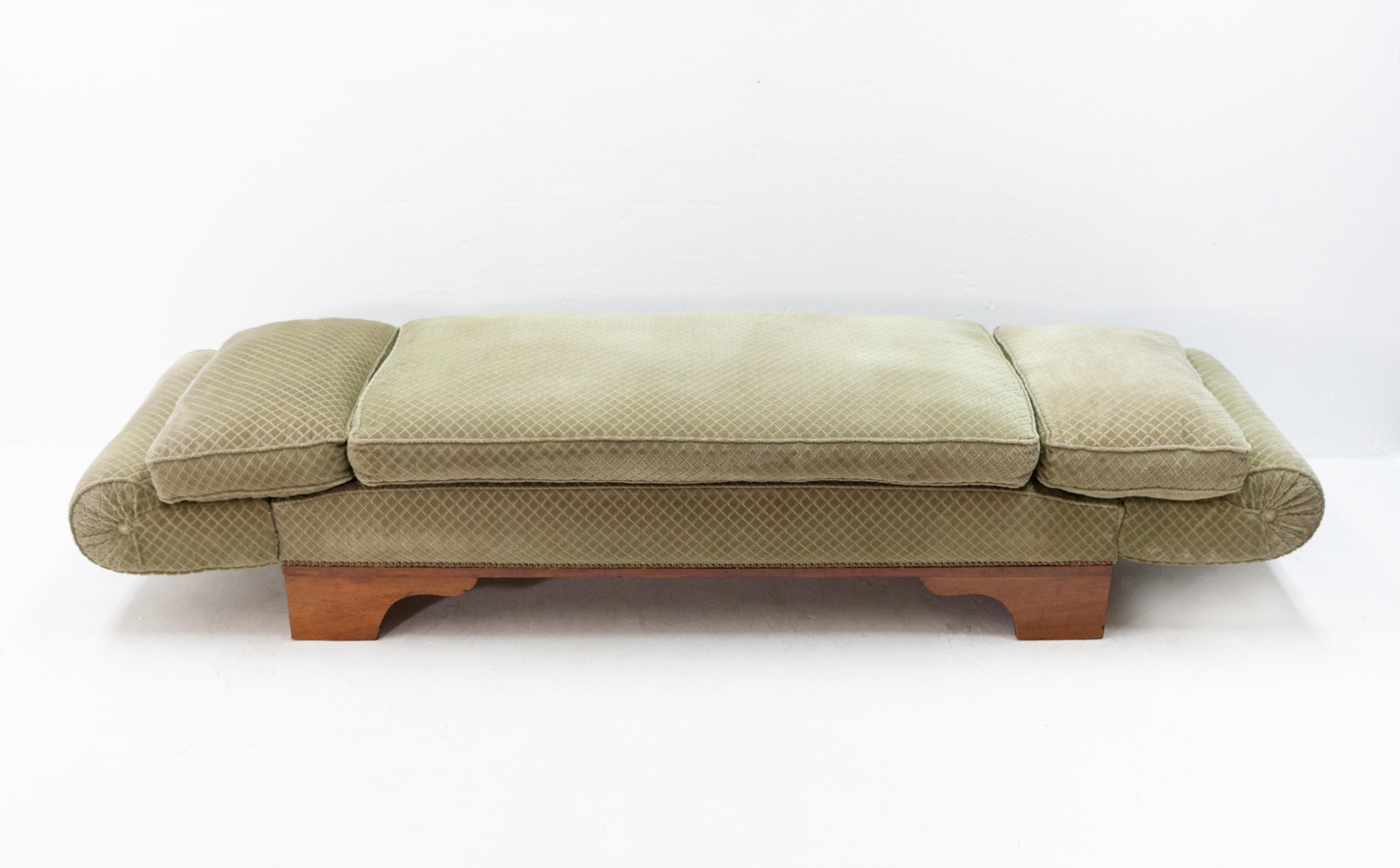 France Art Deco drop arm daybed  In Good Condition In Den Haag, NL