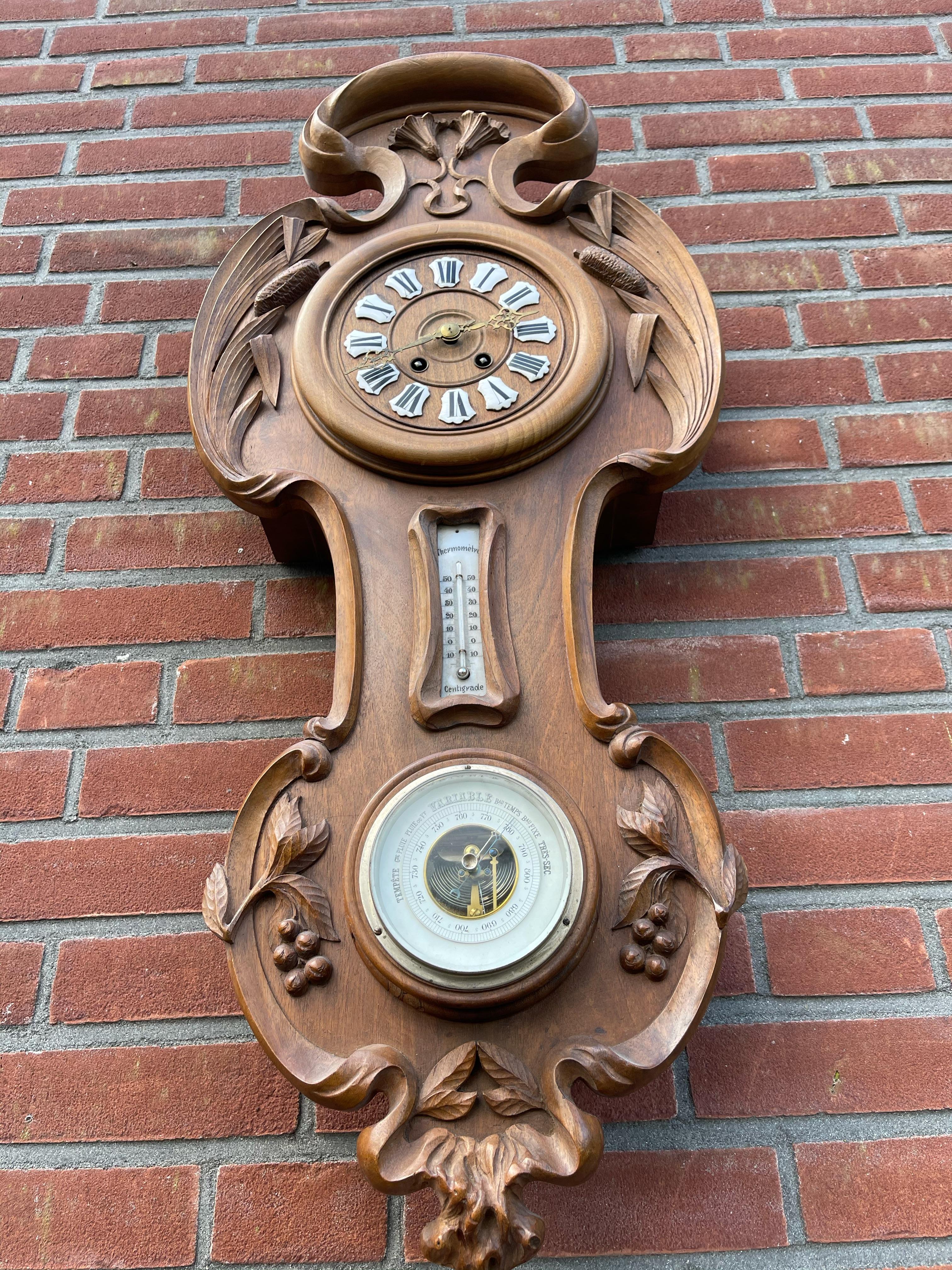 Biseauté Horloge murale sculptée et baromètre Art nouveau unique de style L'ecole Nancy avec thermomètre en vente