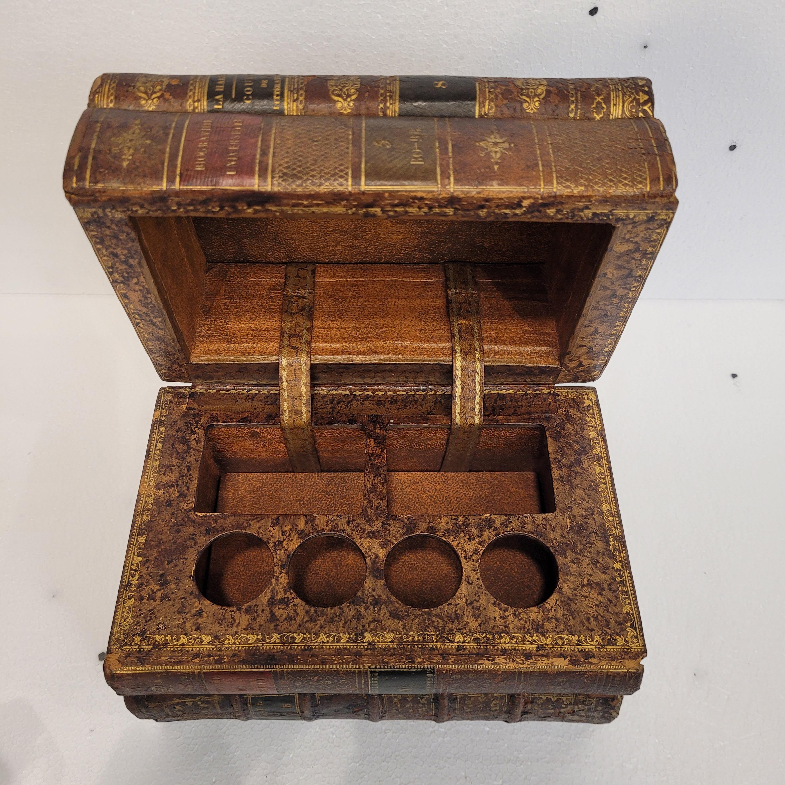 France box in the shape of books or Tantalo books Liquor set - leather For Sale 7