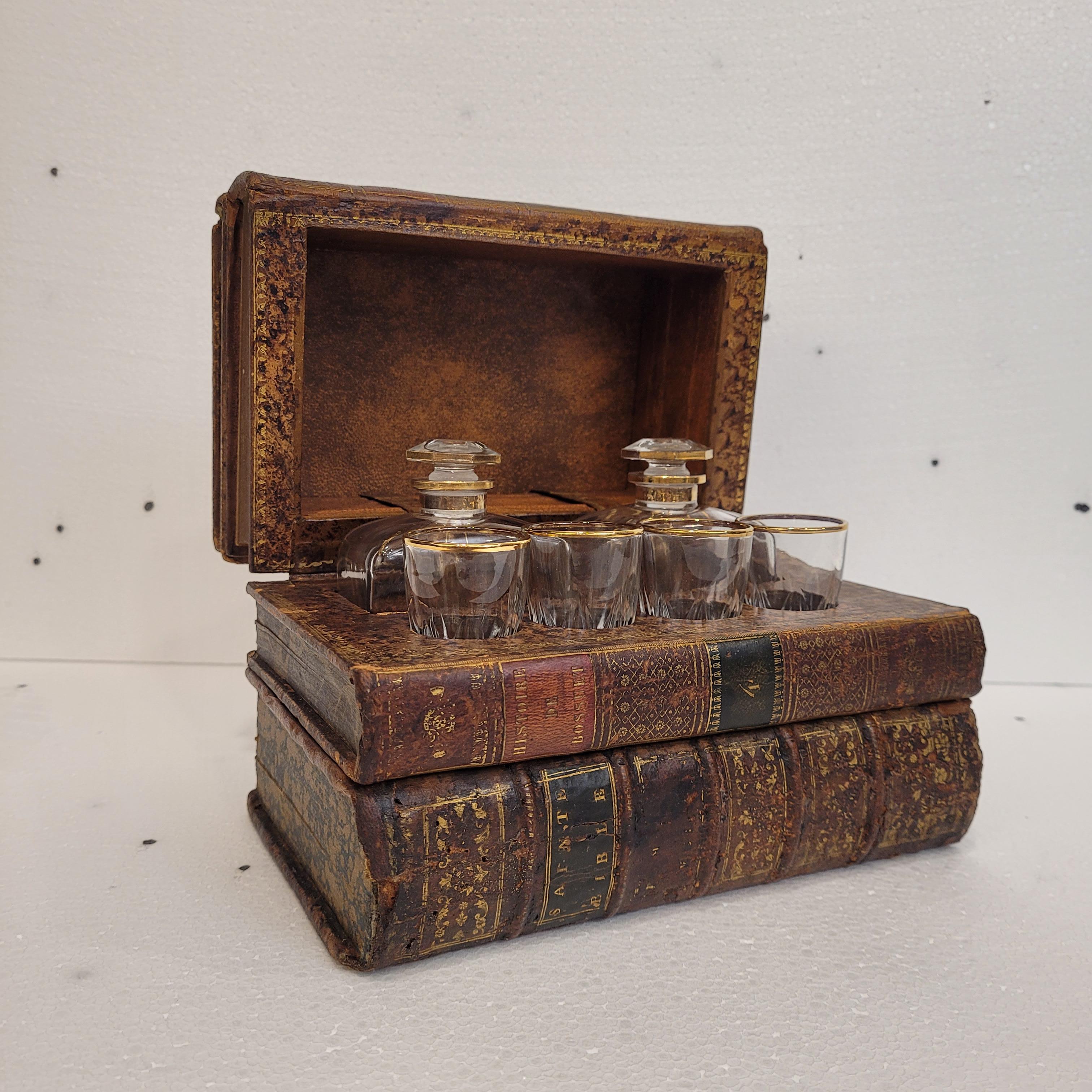 Hand-Crafted France box in the shape of books or Tantalo books Liquor set - leather For Sale