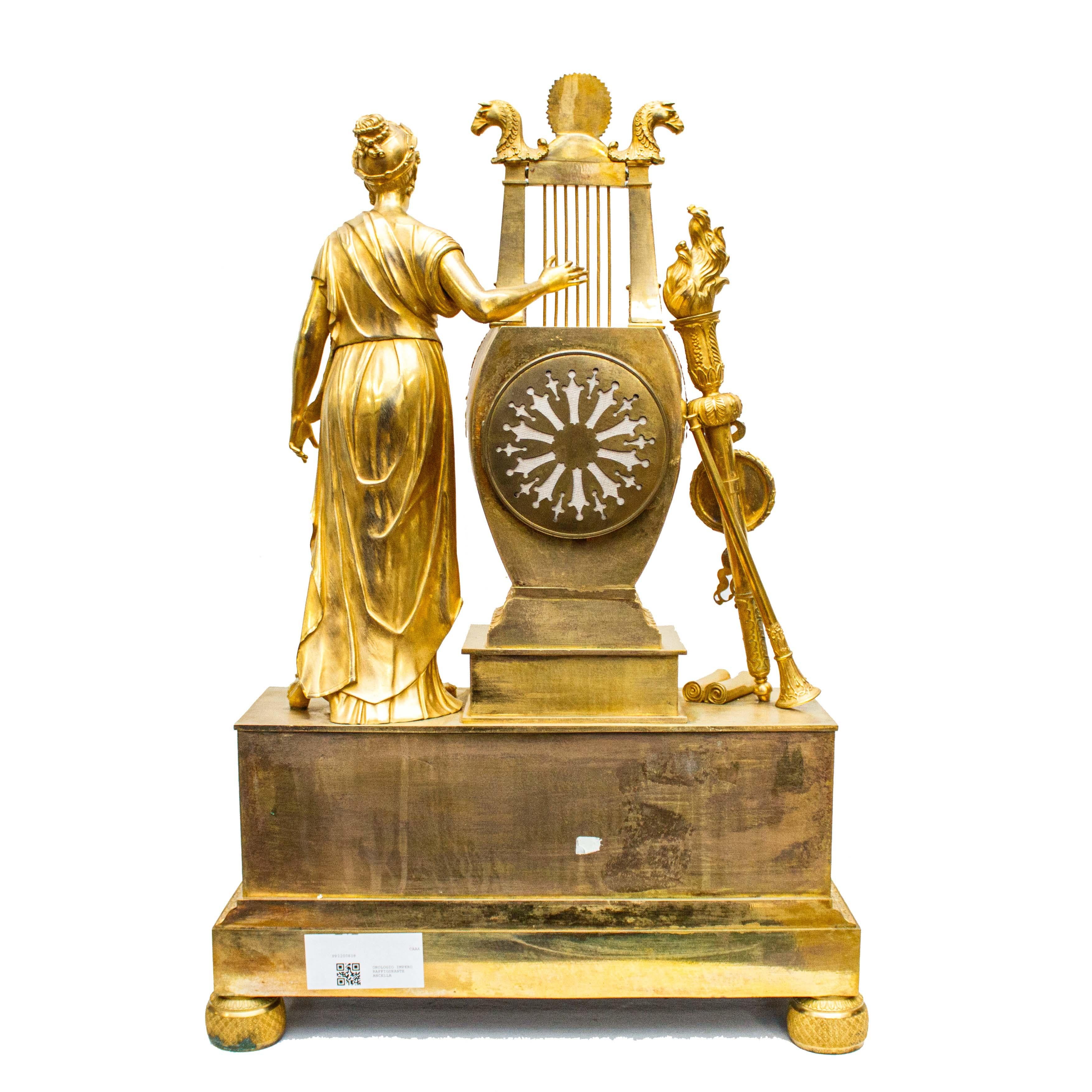 Frankreich, um 1810 -1820 Tischuhr mit Dienstmagd Quecksilber Vergoldete Bronze im Angebot 10