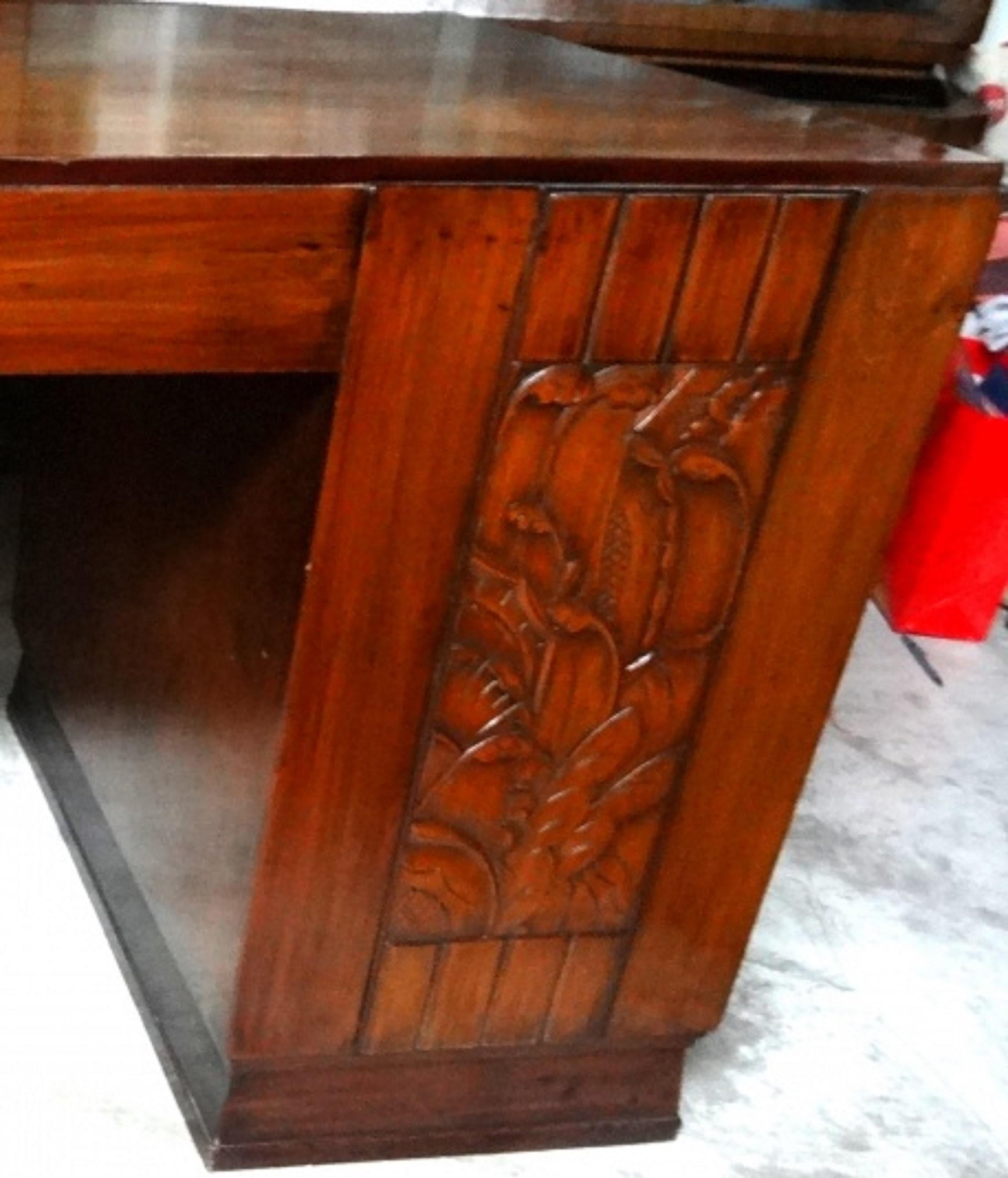 France Desk Art Deco, 1930, Material, Wood In Good Condition For Sale In Ciudad Autónoma Buenos Aires, C