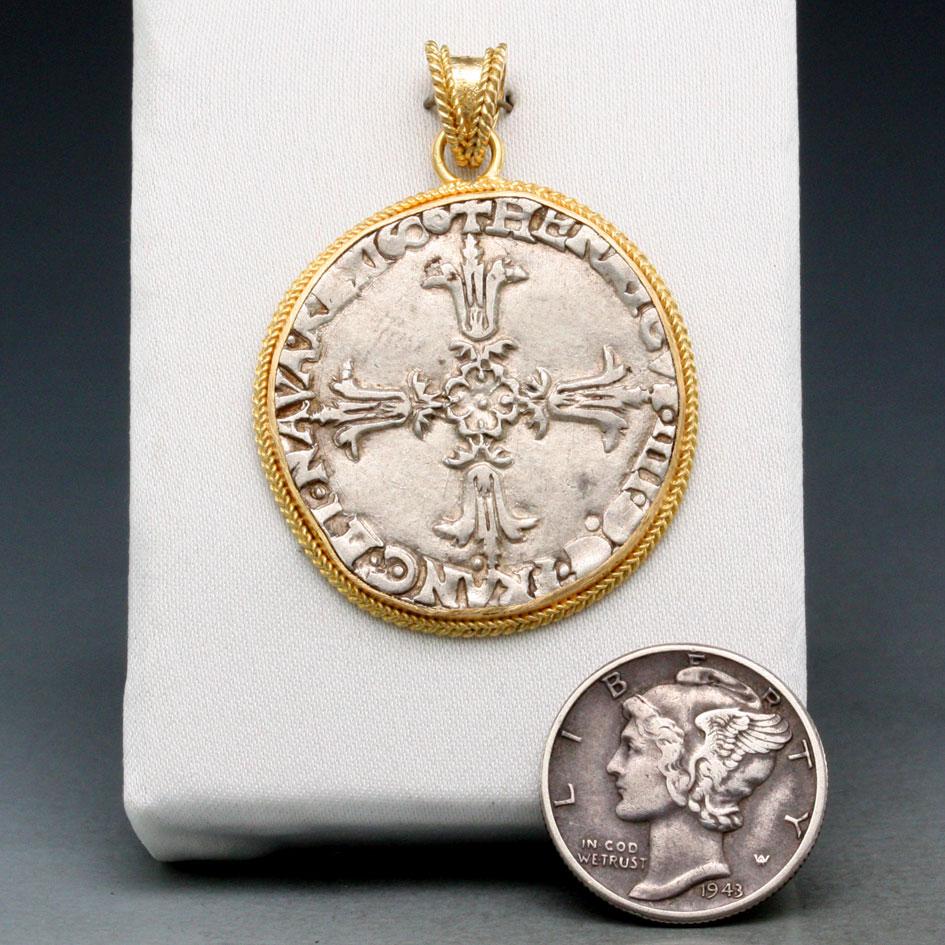 France Henri IV 1606 1/4 Ecu Coin 18K Gold Pendant For Sale 3