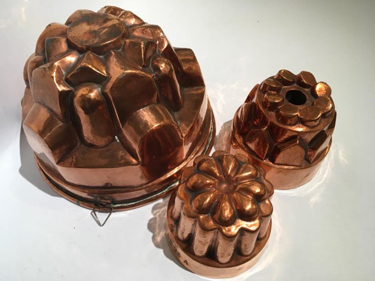 Hand-Crafted France Late 18th Century Set 3 Kitchen Copper Pudding Molds for Wall Decoration For Sale