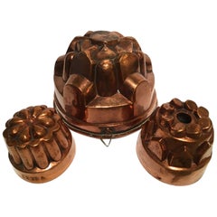 Francia fine XVIII secolo Set di 3 stampi per budino da cucina in rame per decorazione murale