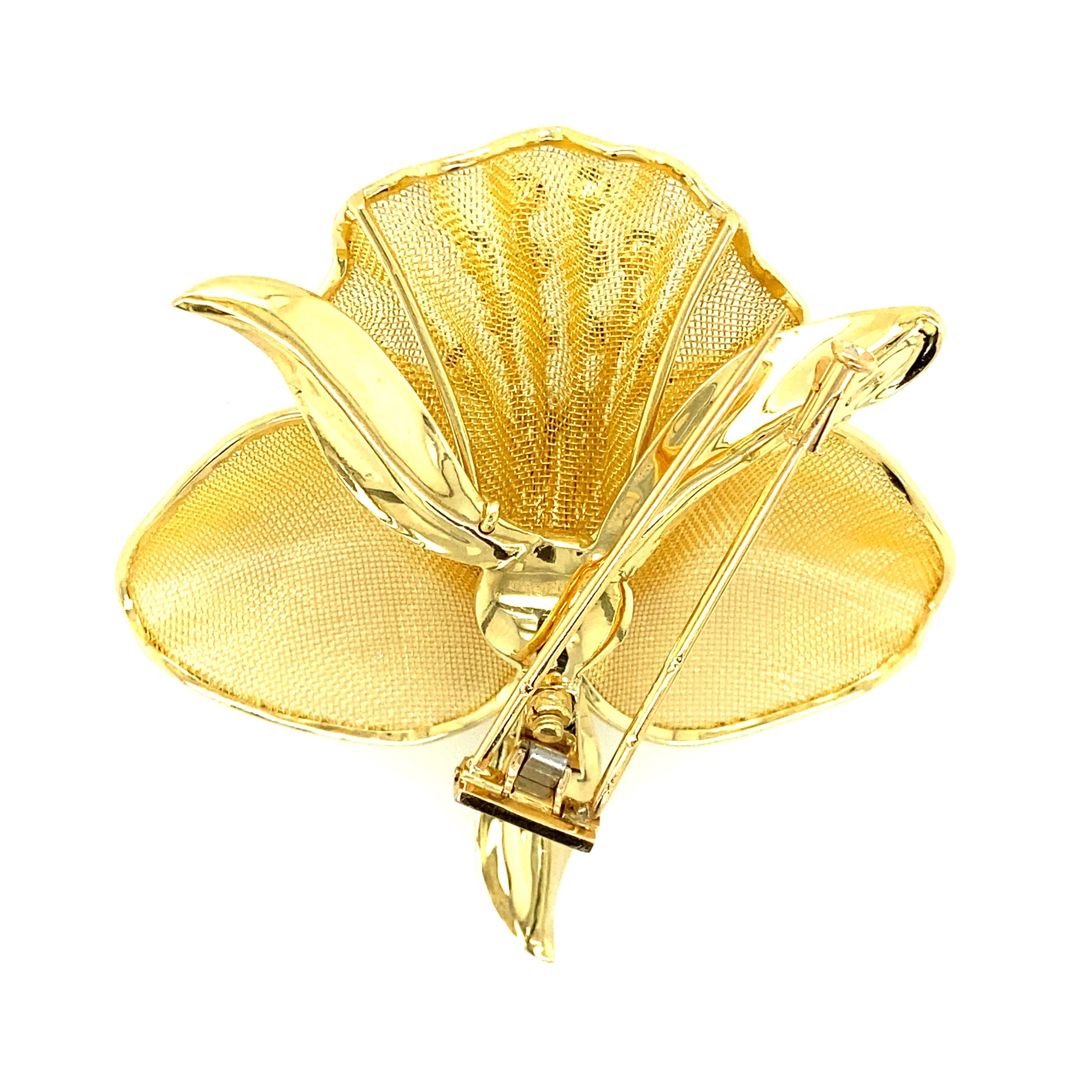 Round Cut France Merrin Orchid Pin