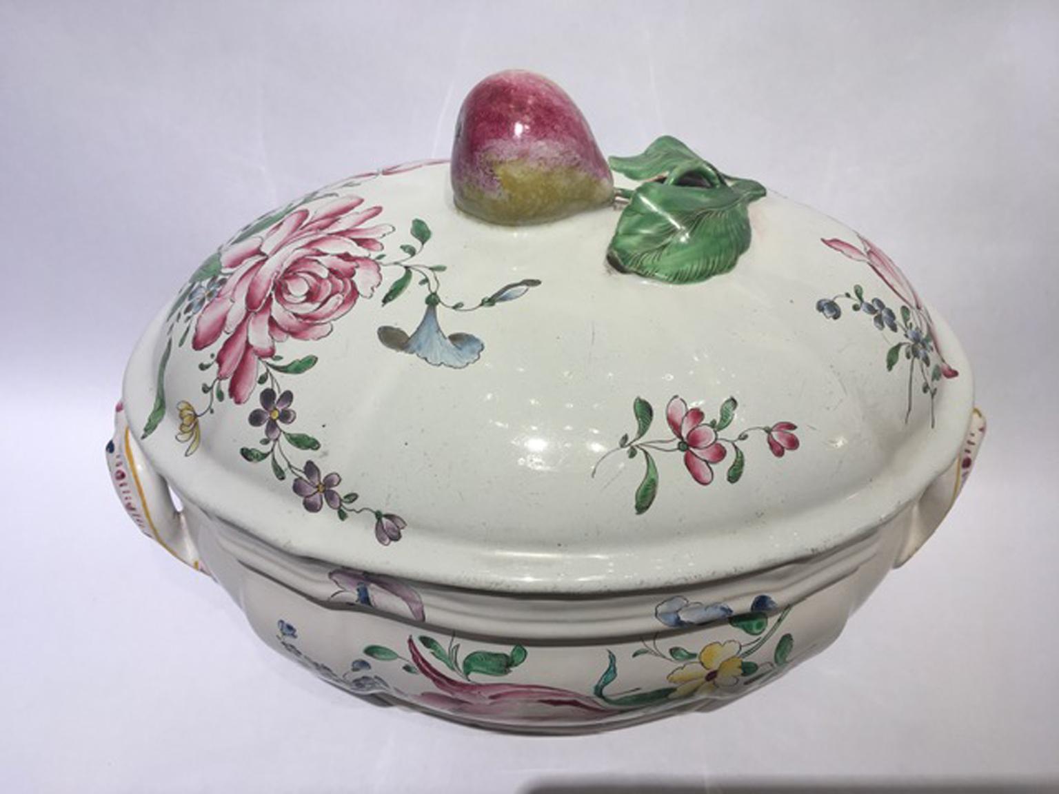 Hand-Crafted France Mid-18th Century Porcelain Soup Bowl Flowers and Fruits Drawings For Sale