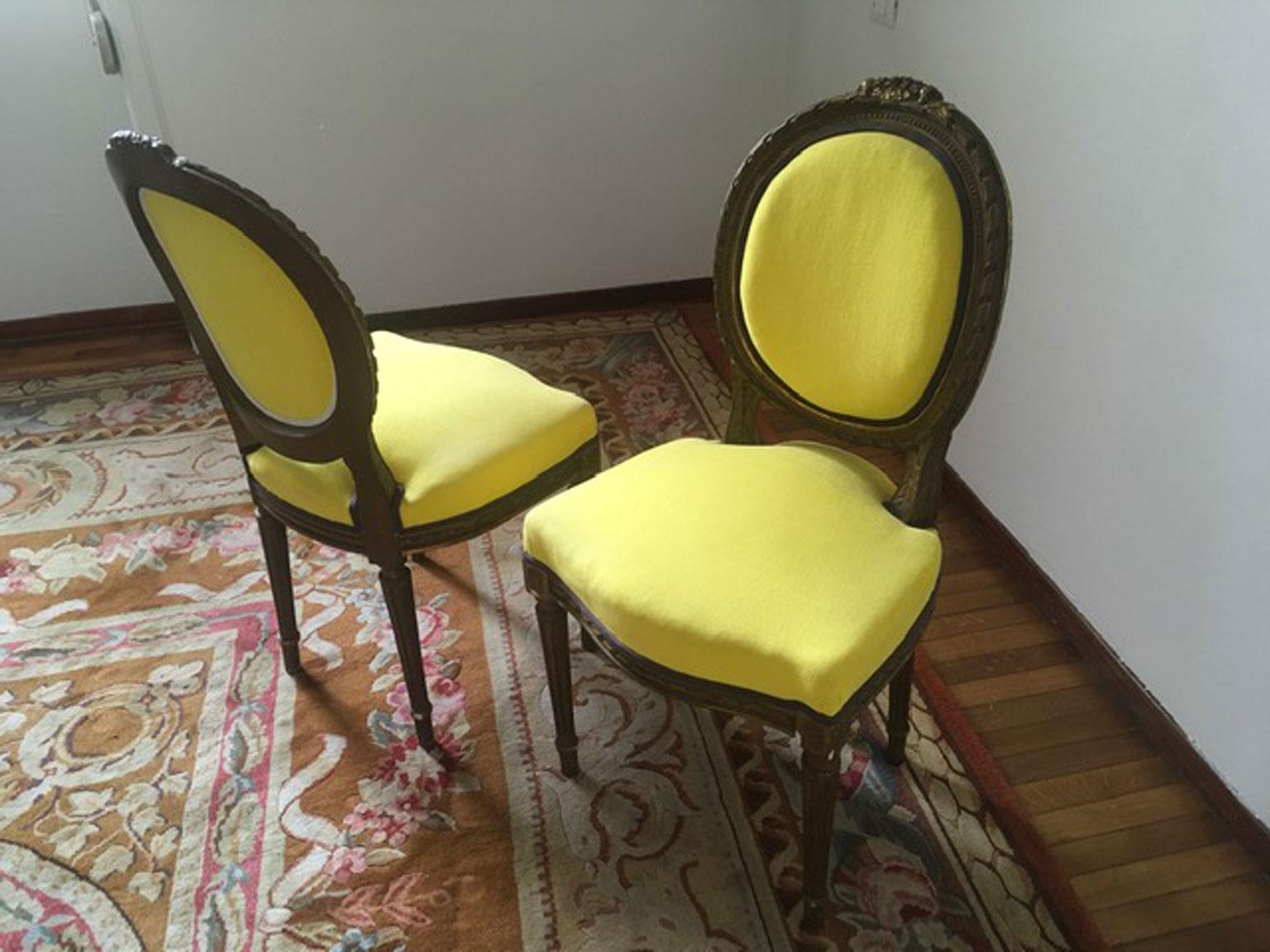 Mid-19th Century Pair French Provincial Wooden Chairs Yellow Linen For Sale 11