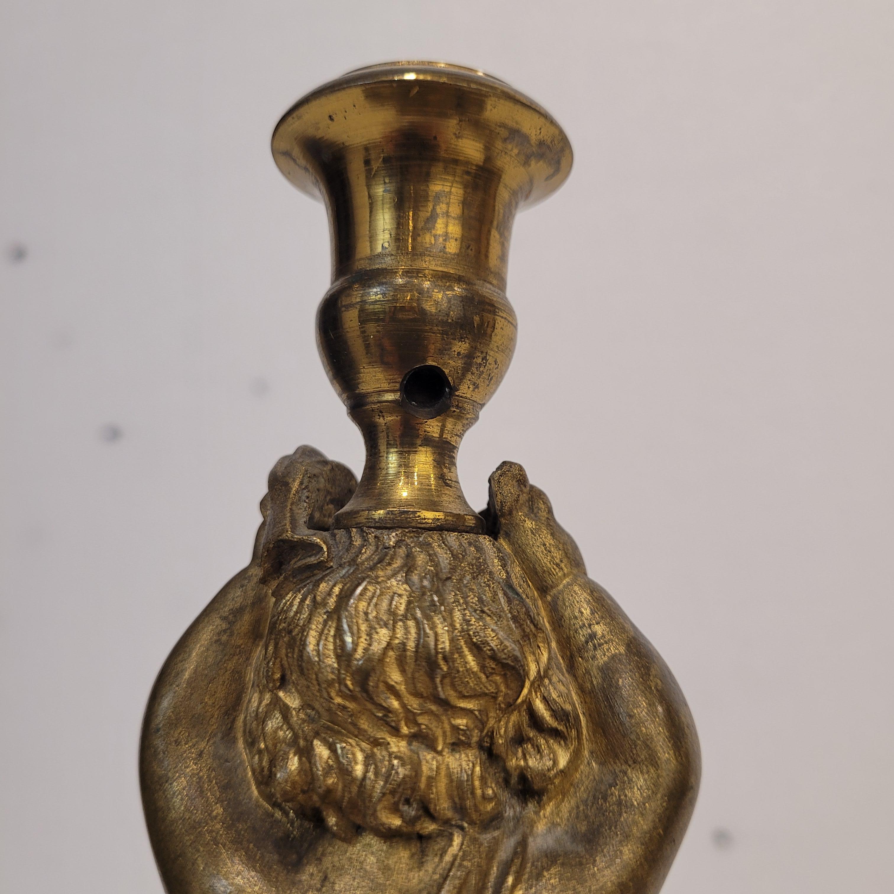 Paar Kerzenständer / Lampen, Putten, Goldbronze und Marmor, Frankreich Napoleon III., Frankreich im Angebot 7