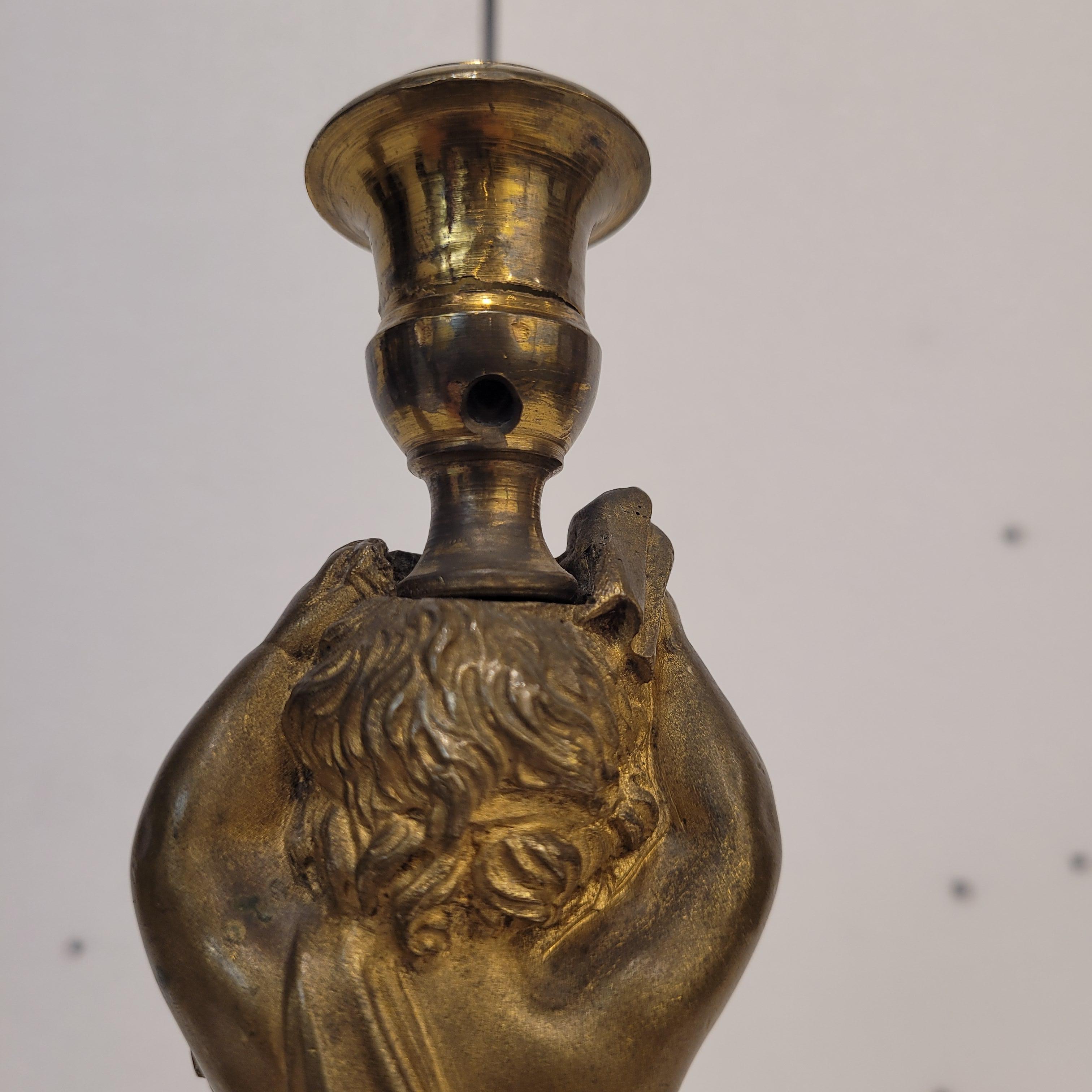 Paar Kerzenständer / Lampen, Putten, Goldbronze und Marmor, Frankreich Napoleon III., Frankreich im Angebot 8