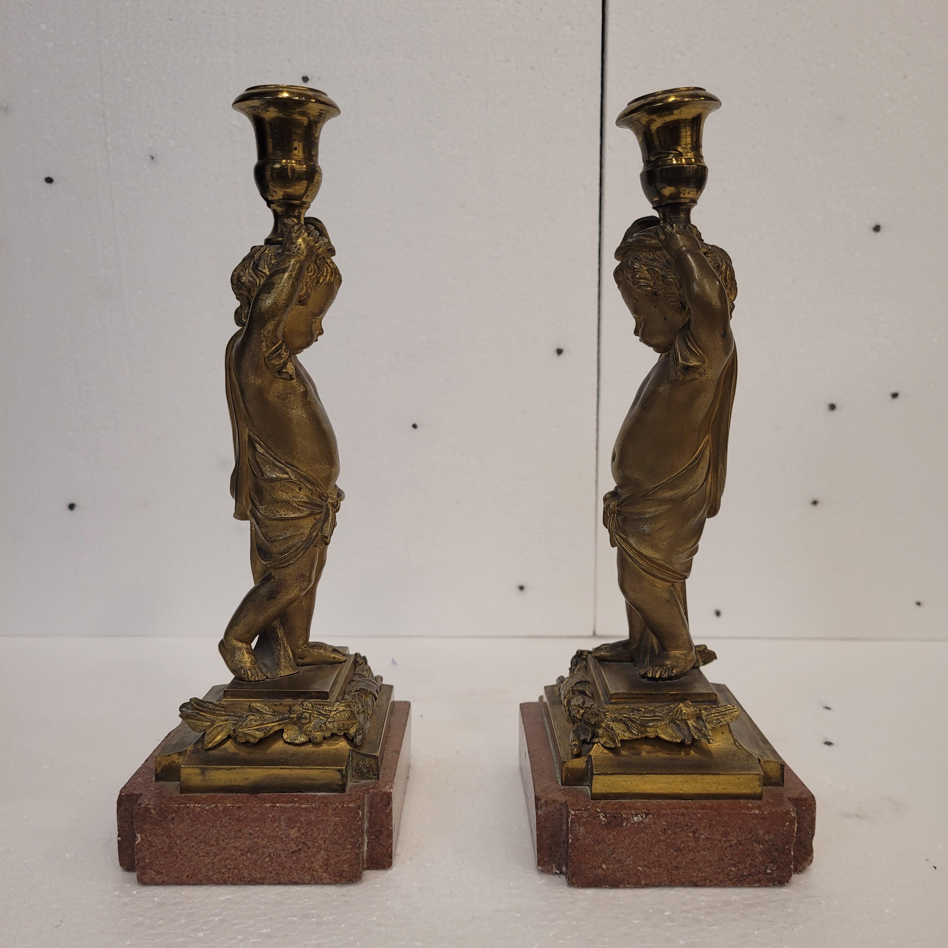 Paar Kerzenständer / Lampen, Putten, Goldbronze und Marmor, Frankreich Napoleon III., Frankreich im Angebot 10