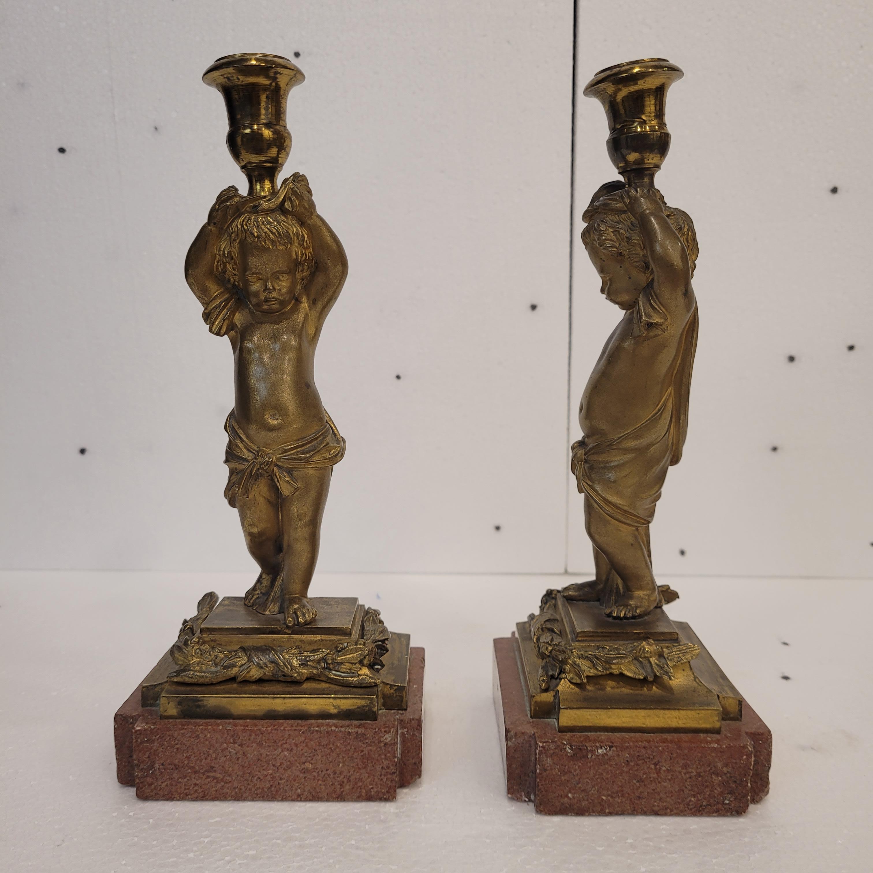 Paar Kerzenständer / Lampen, Putten, Goldbronze und Marmor, Frankreich Napoleon III., Frankreich im Angebot 11