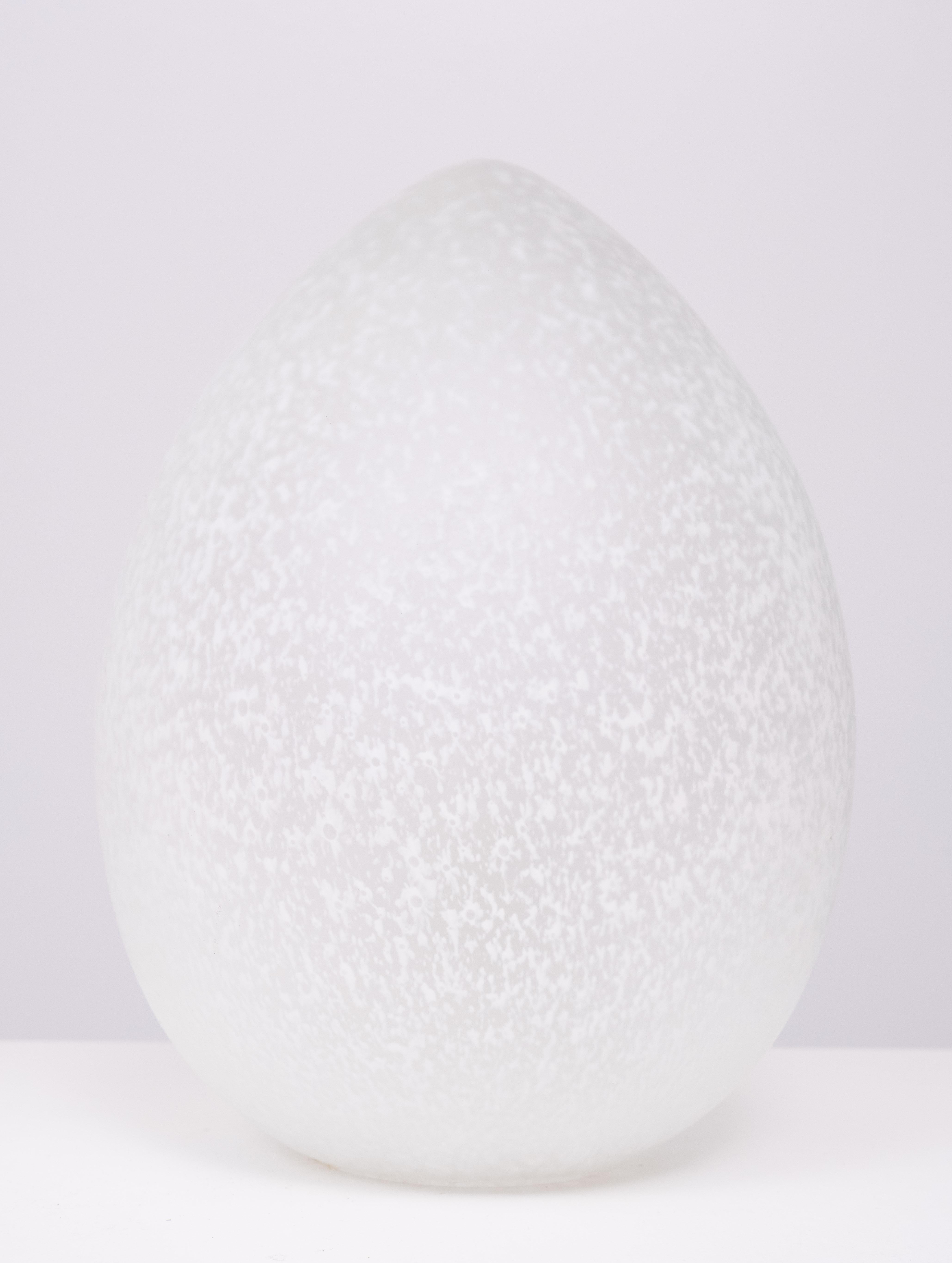 Francia set Lámparas huevo Domec Luminaires  1970s Moderno de mediados de siglo en venta