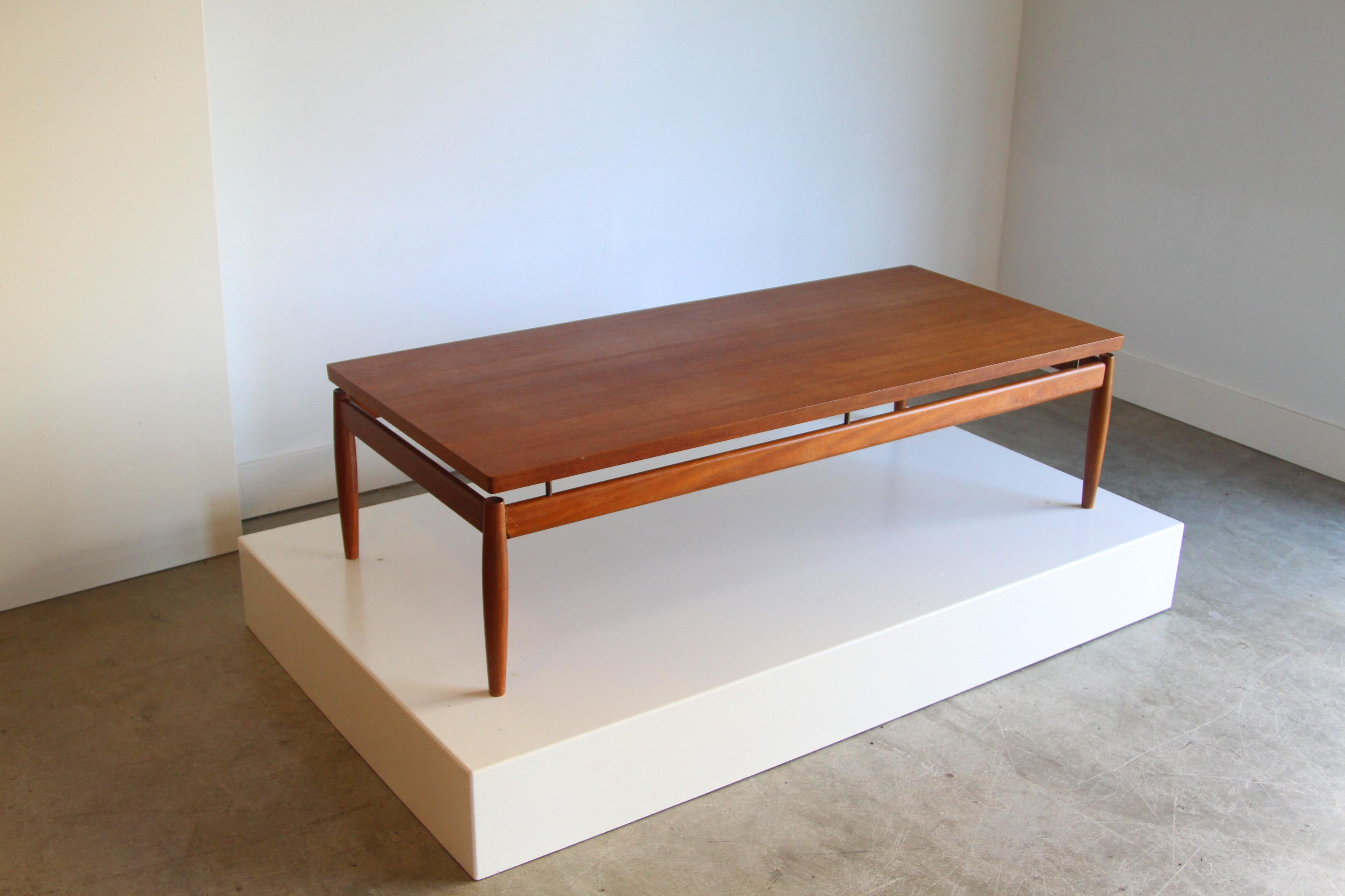 Designer: Greta Jalk
Unknown period/style: Mid-Century Modern
Country: US
Date: 1960s.