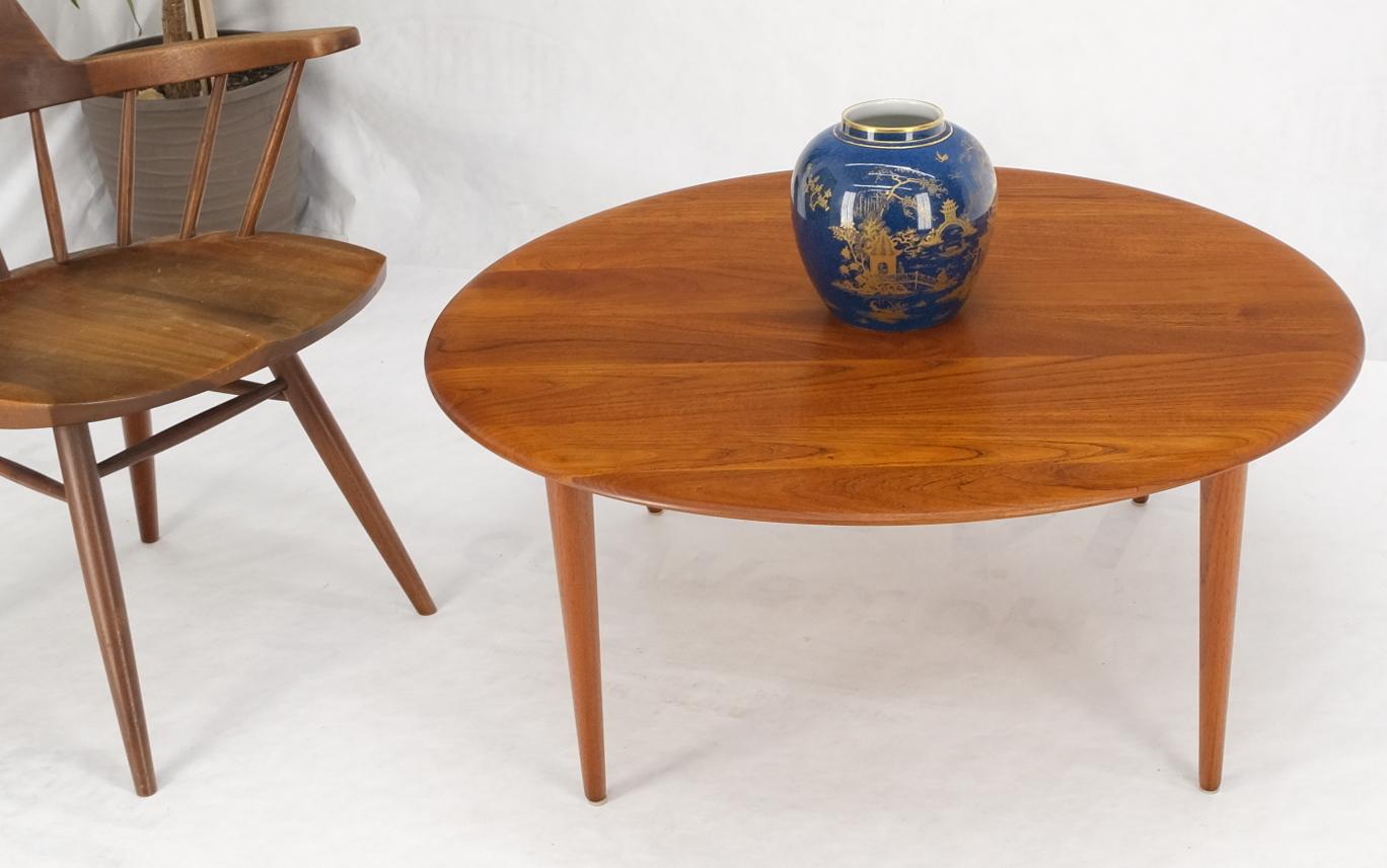 France & Son Round Solid Teak Danish Mid-Century Modern Coffee Table For Sale 2