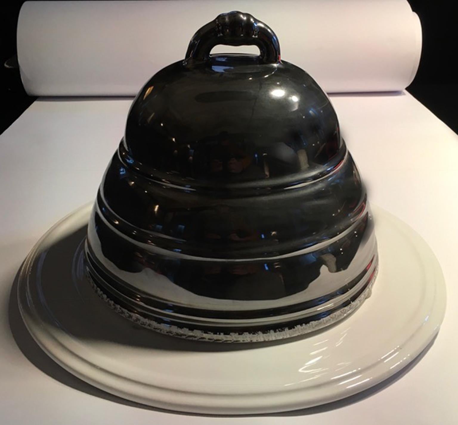 France White and Silver Ceramic Cake Dome with Circular Tray For Sale 9