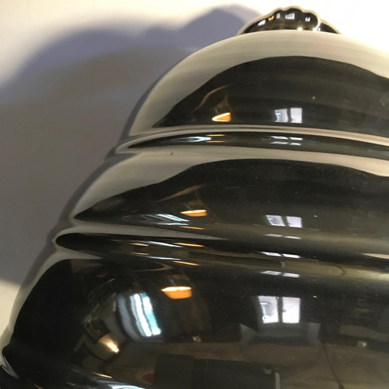 Frankreich Weiß und Silber Keramik Cake Dome mit kreisförmigen Tablett (Niederländisch) im Angebot