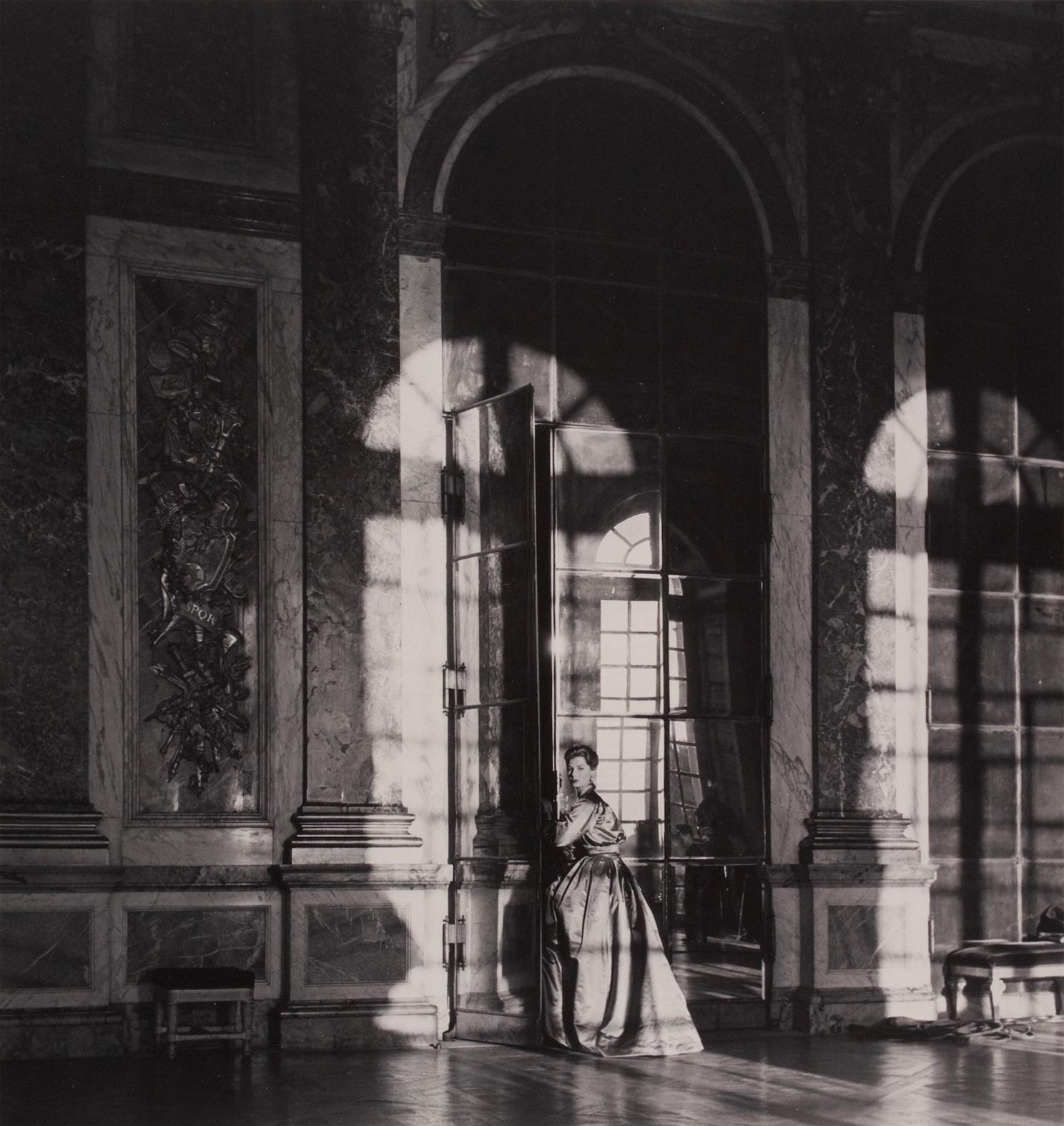 Frances McLaughlin-Gill Black and White Photograph - Fiona Campbell, The Palace at Veisailles, Paris, 1951