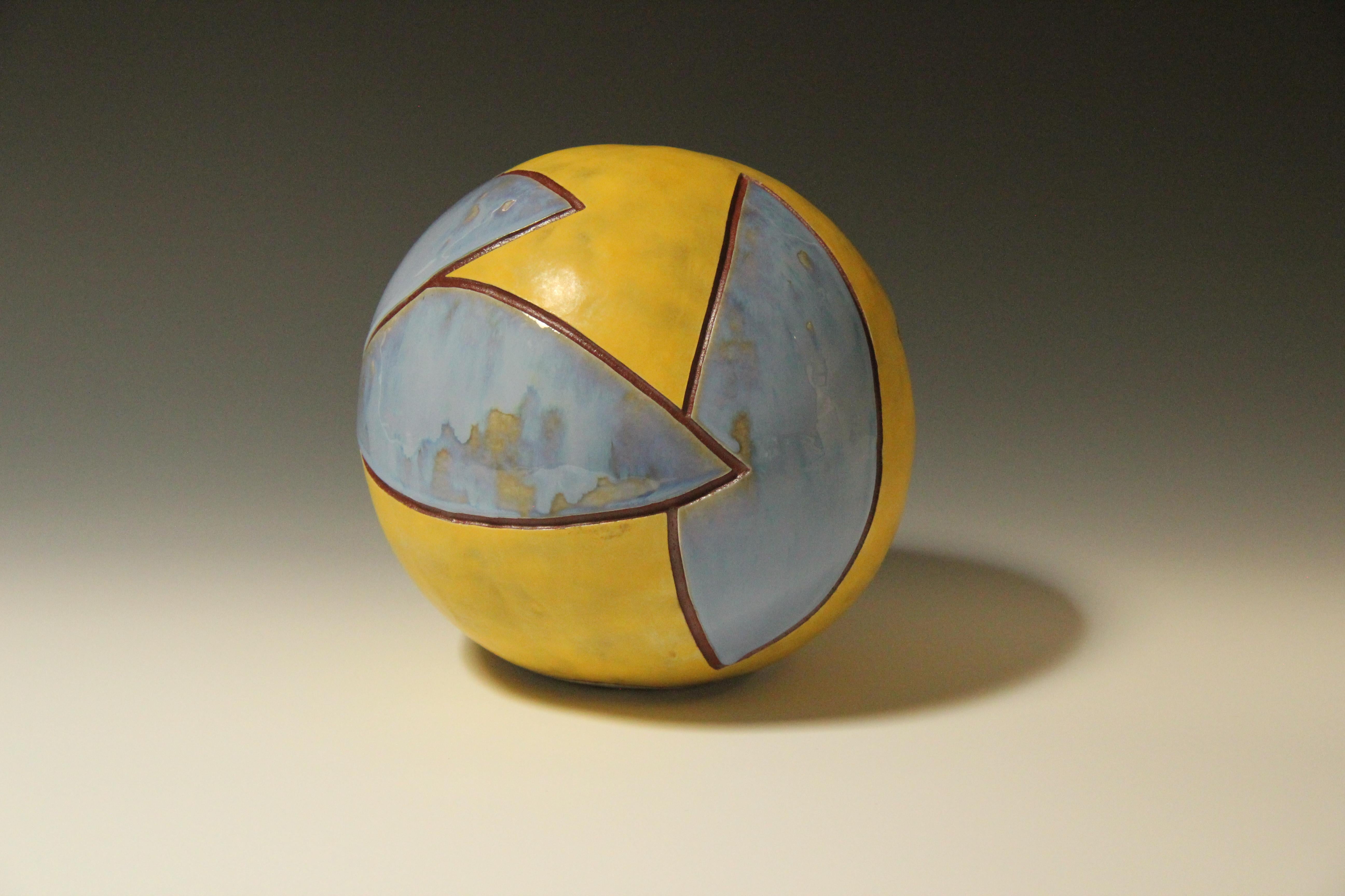 „Pleiades 9“ – Abstrakte Keramikskulptur, handgefertigt, 2010er Jahre, ohne Rahmen