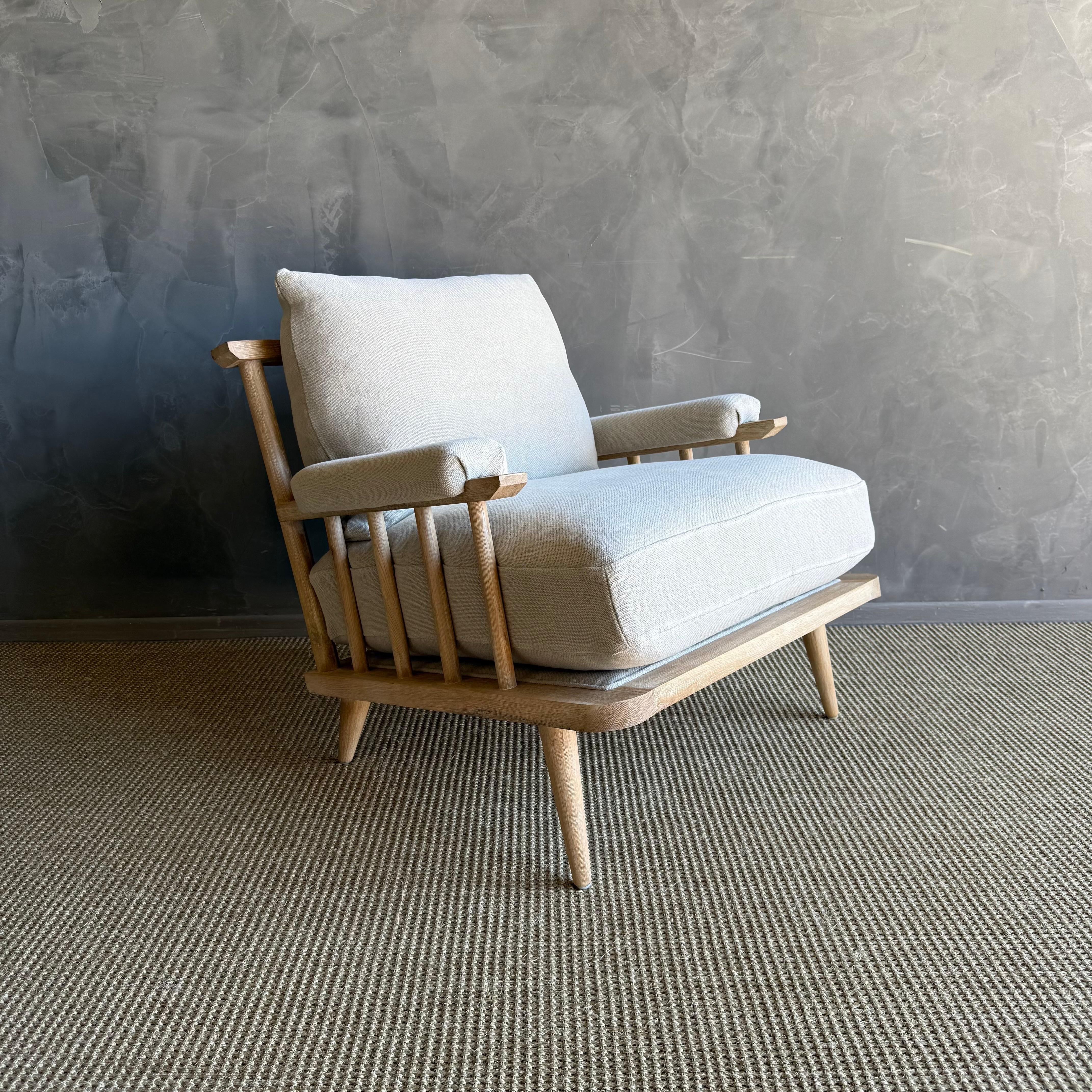 Organico moderno Sedia Frances White Oak in 100% Hempe con cuscini in piuma d'oca in vendita