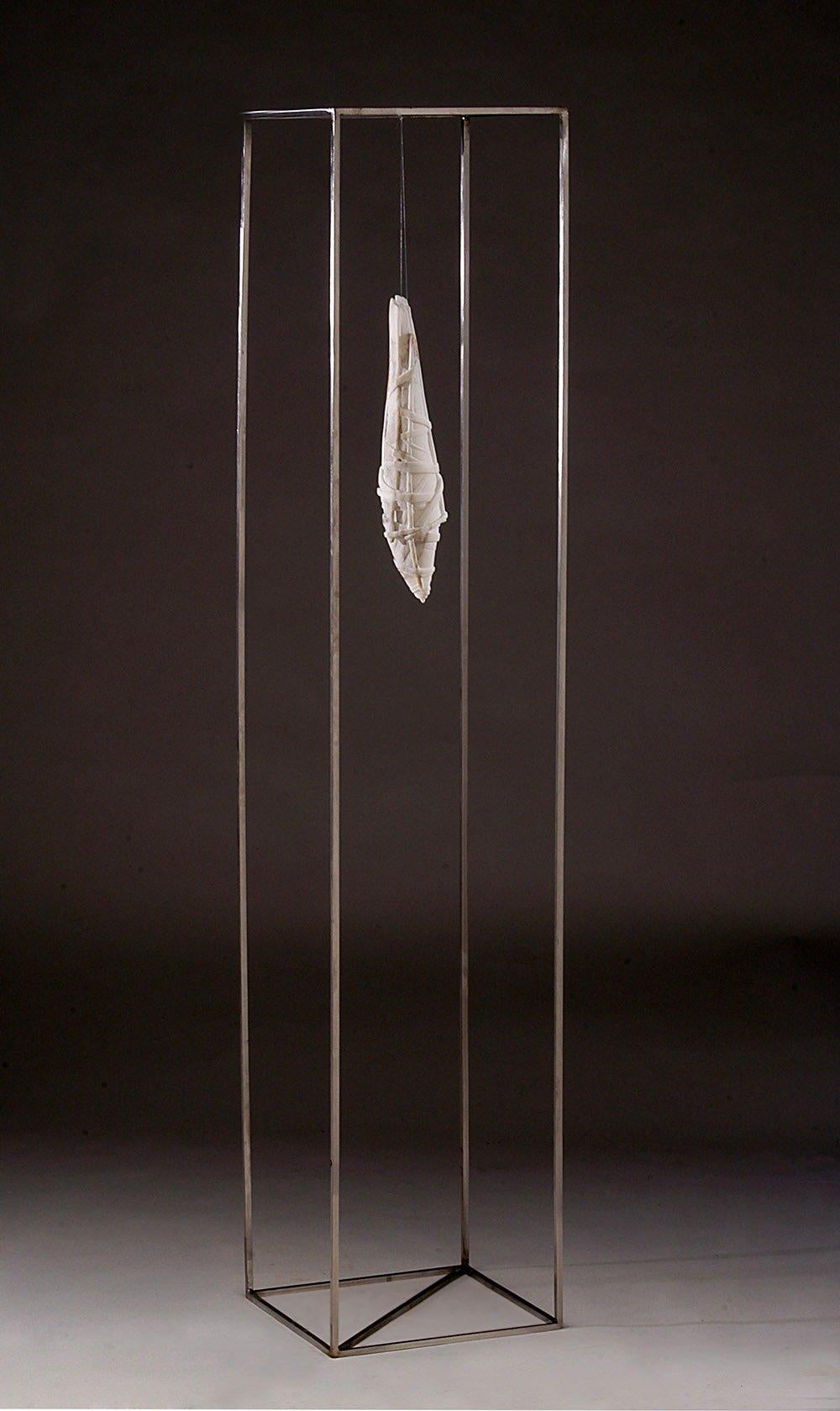 Costruzione by Francesca Bernardini - Abstract sculpture, marble and steel, form