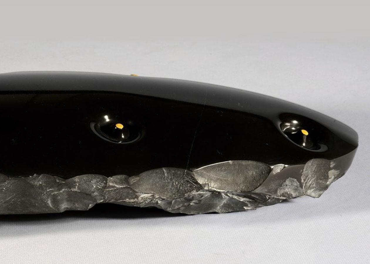 Déjà vu di Francesca Bernardini - Scultura astratta, marmo nero, smalto in vendita 3