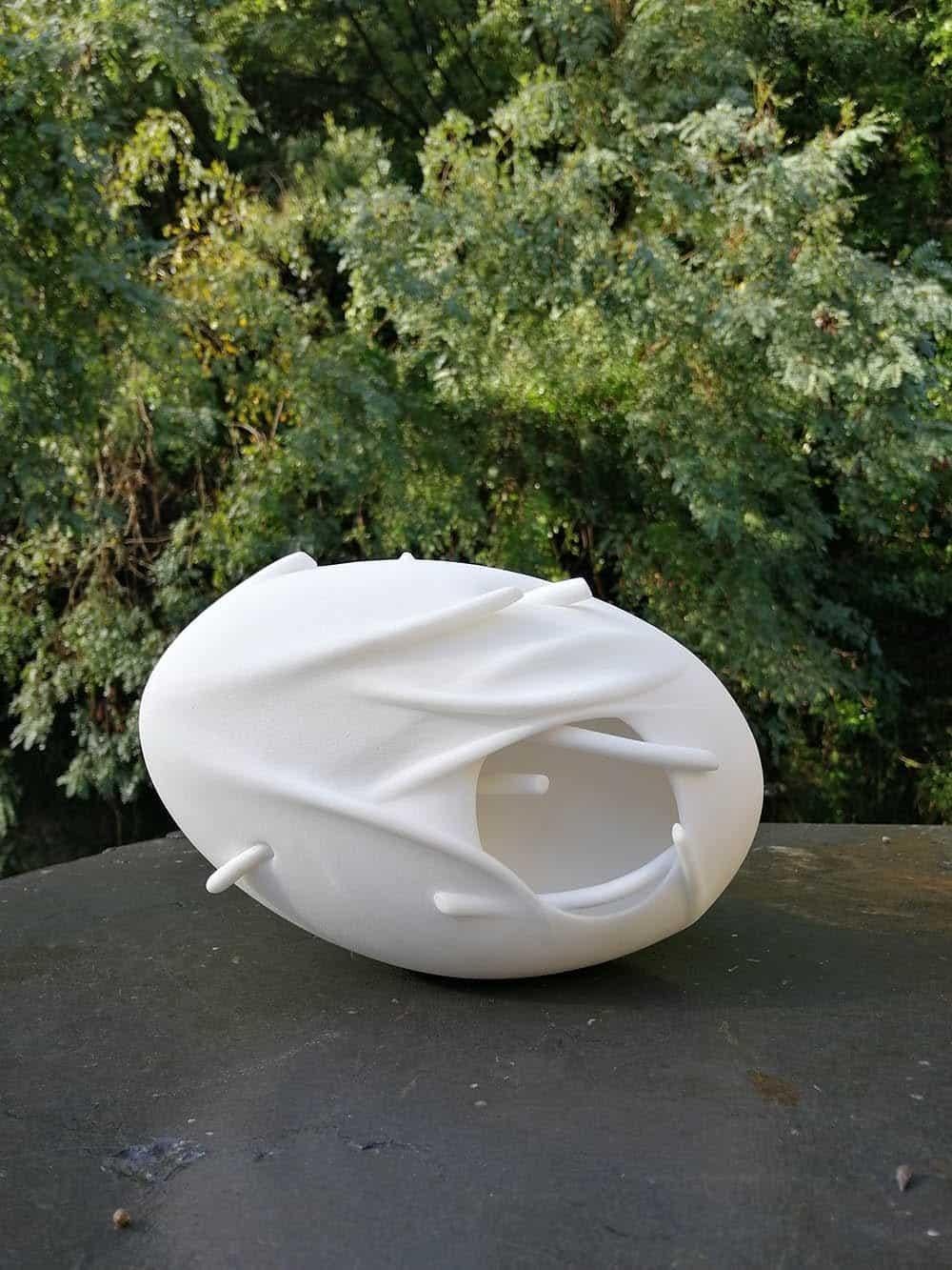 I protect you by Francesca Bernardini - Abstract sculpture, Carrara marble For Sale 2