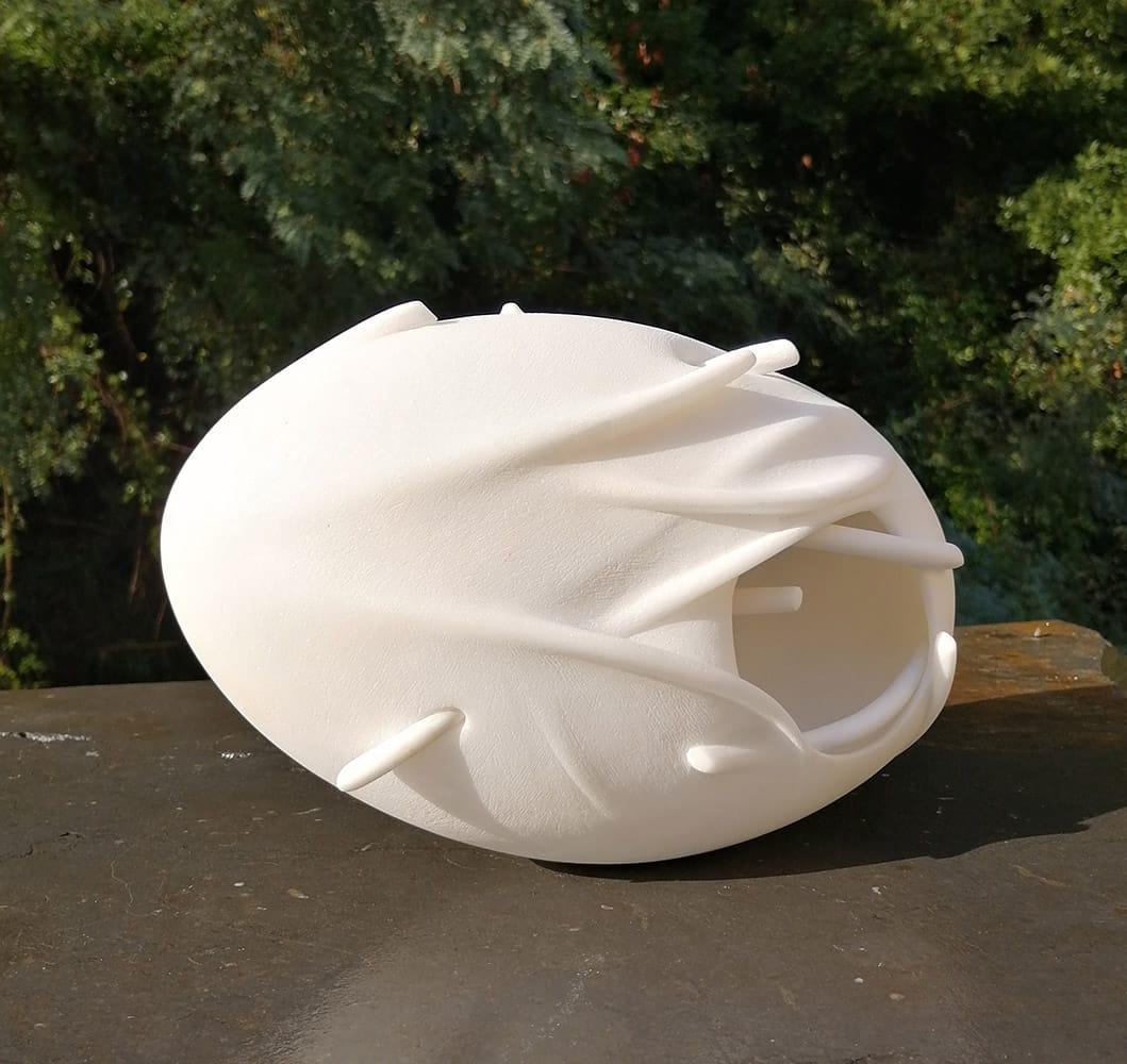 I protect you by Francesca Bernardini - Abstract sculpture, Carrara marble For Sale 4