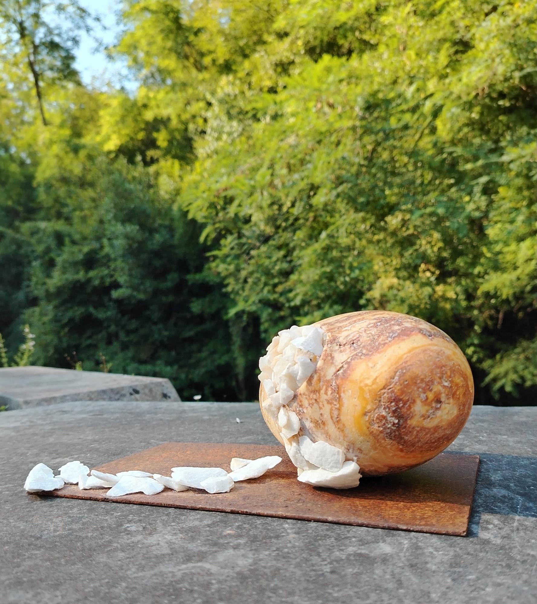 In protection by Francesca Bernardini - Abstract sculpture, Statuario marble For Sale 4