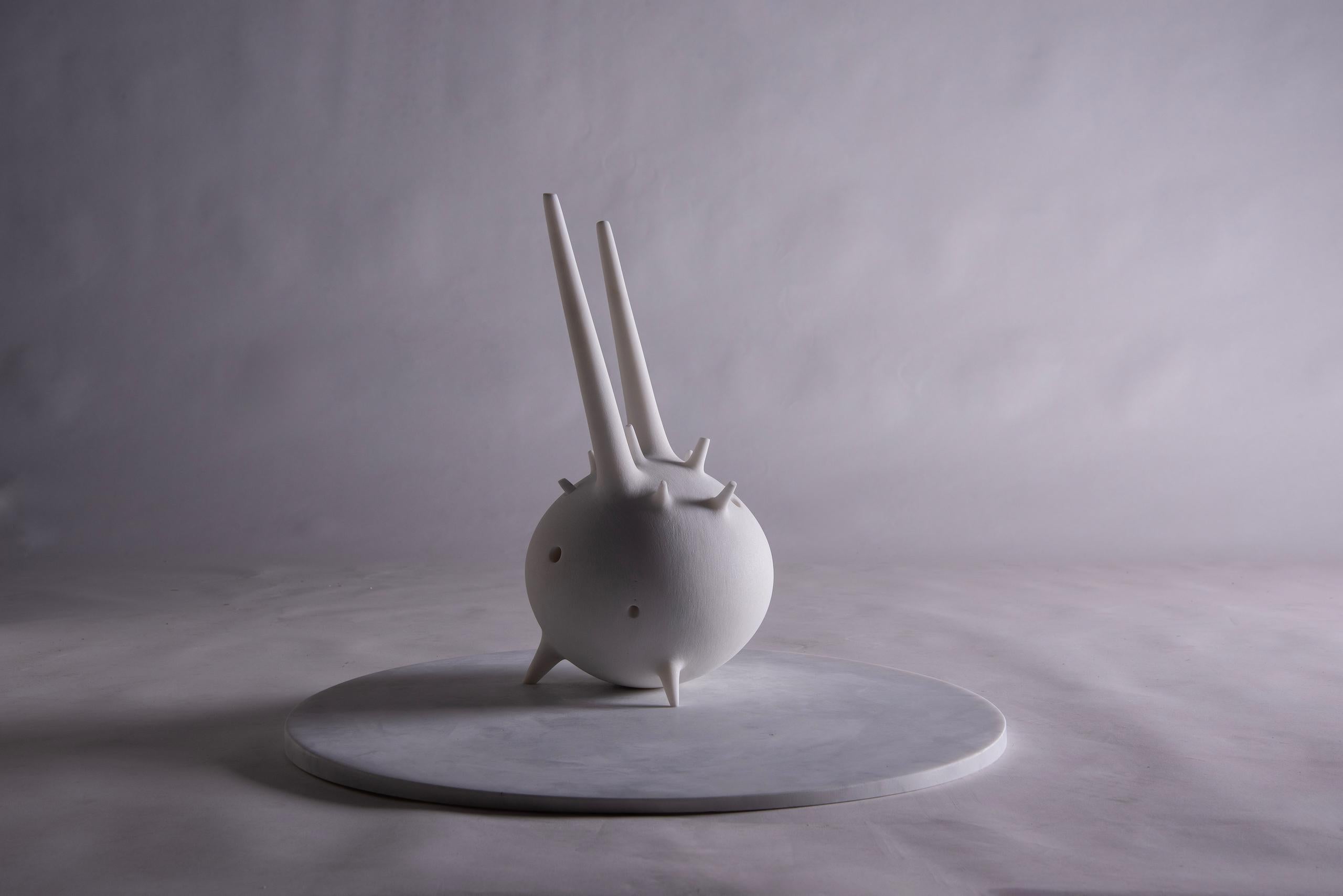 Poder de la naturaleza II de Francesca Bernardini - Escultura abstracta de mármol en venta 2