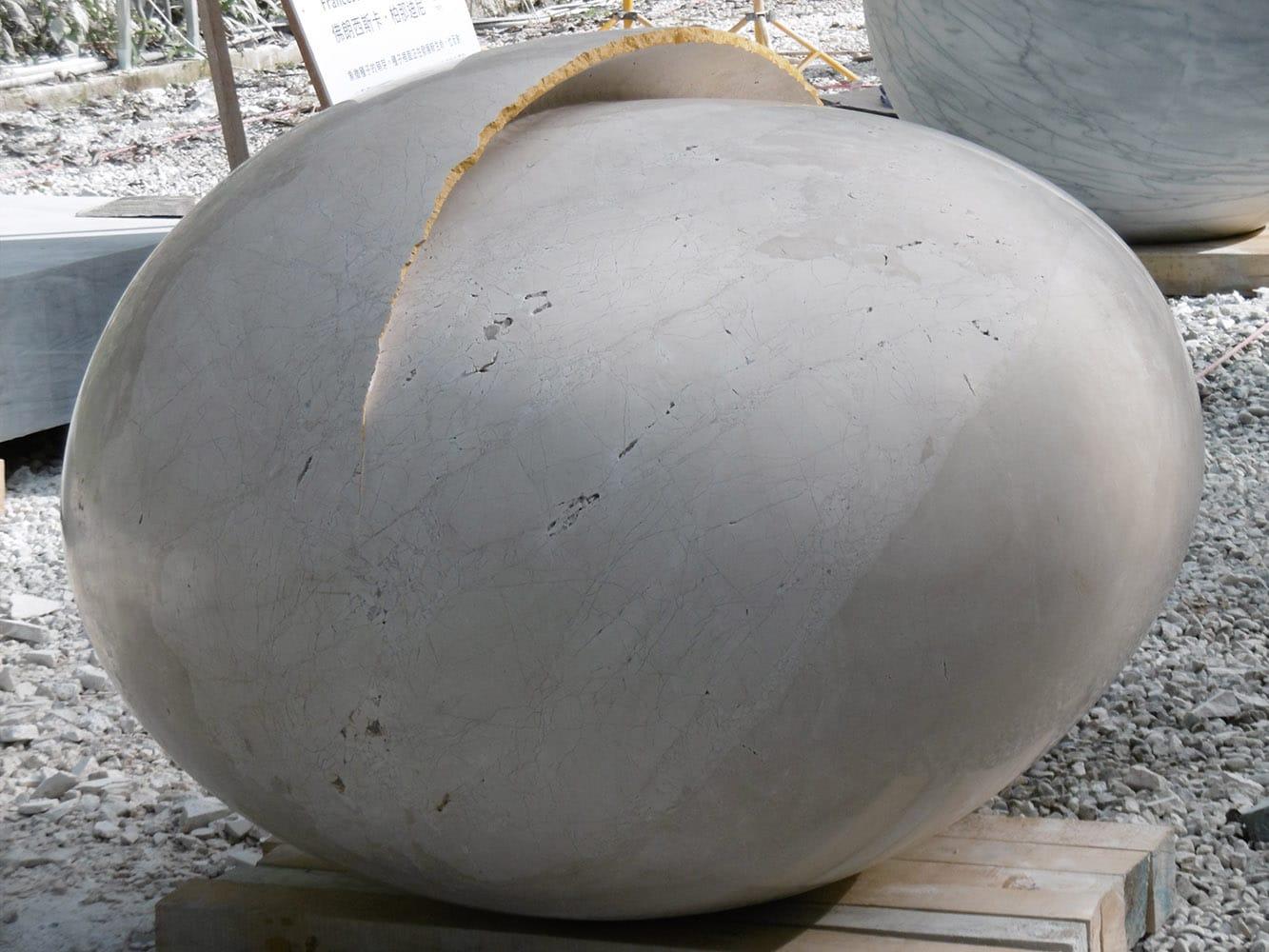 Start of Evolution by F. Bernardini - large marble sculpture, egg-shaped - Gray Abstract Sculpture by Francesca Bernardini