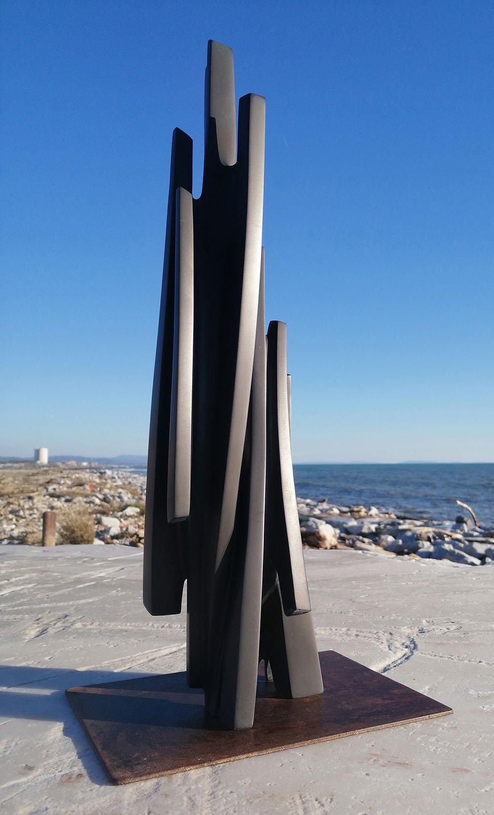 Unis par Francesca Bernardini - Sculpture abstraite, marbre noir en vente 2