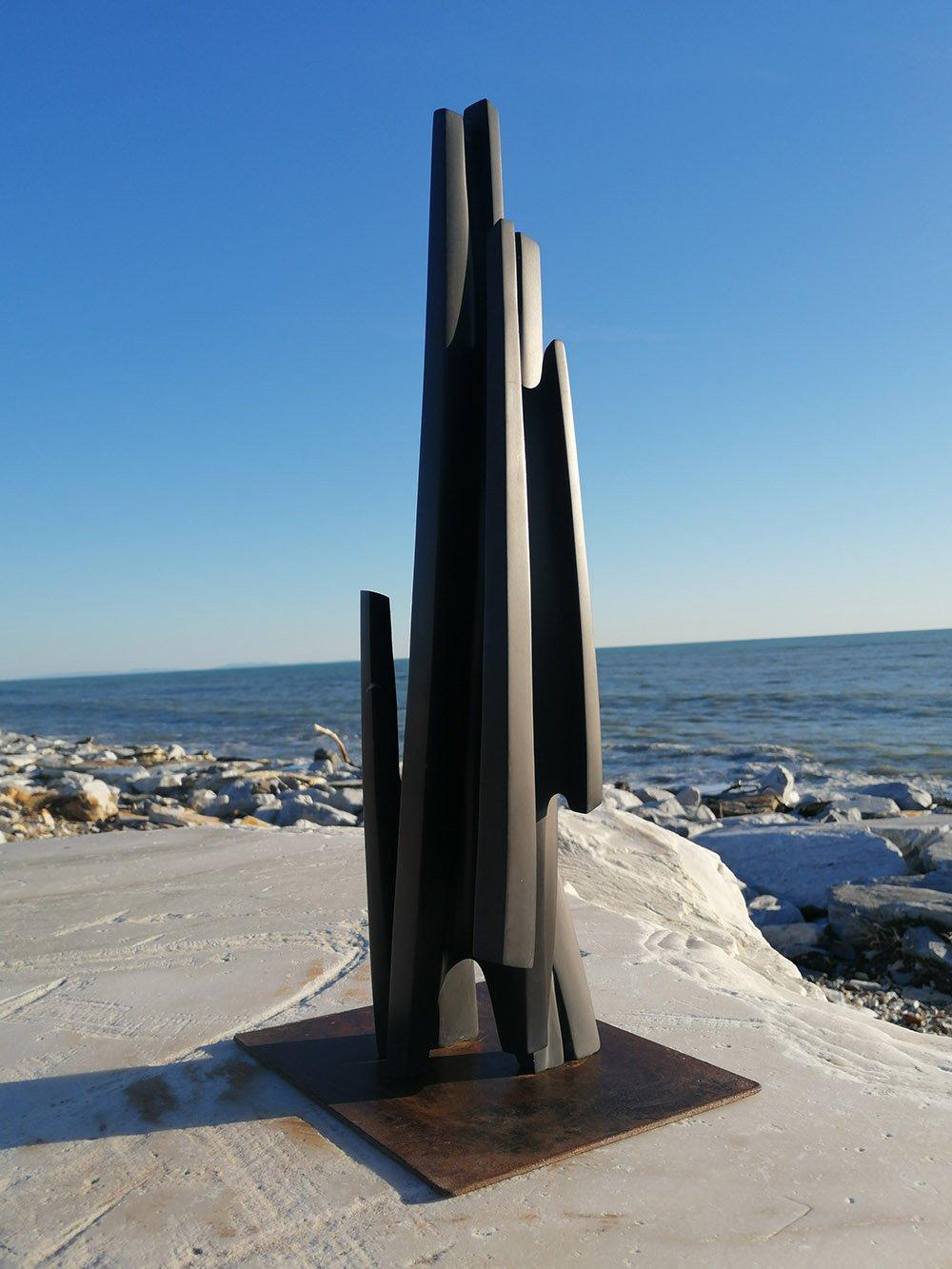 Unis par Francesca Bernardini - Sculpture abstraite, marbre noir en vente 3