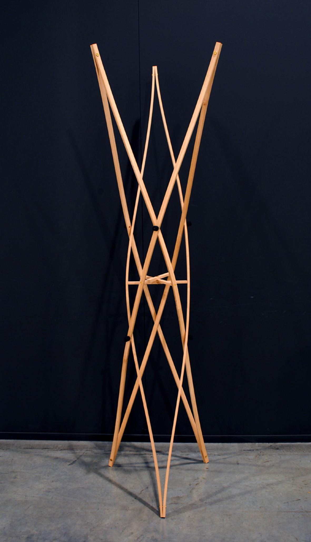 Francesca is a Freestanding Wooden Coat Rack, Characterized by Tension and Light (Handgefertigt) im Angebot