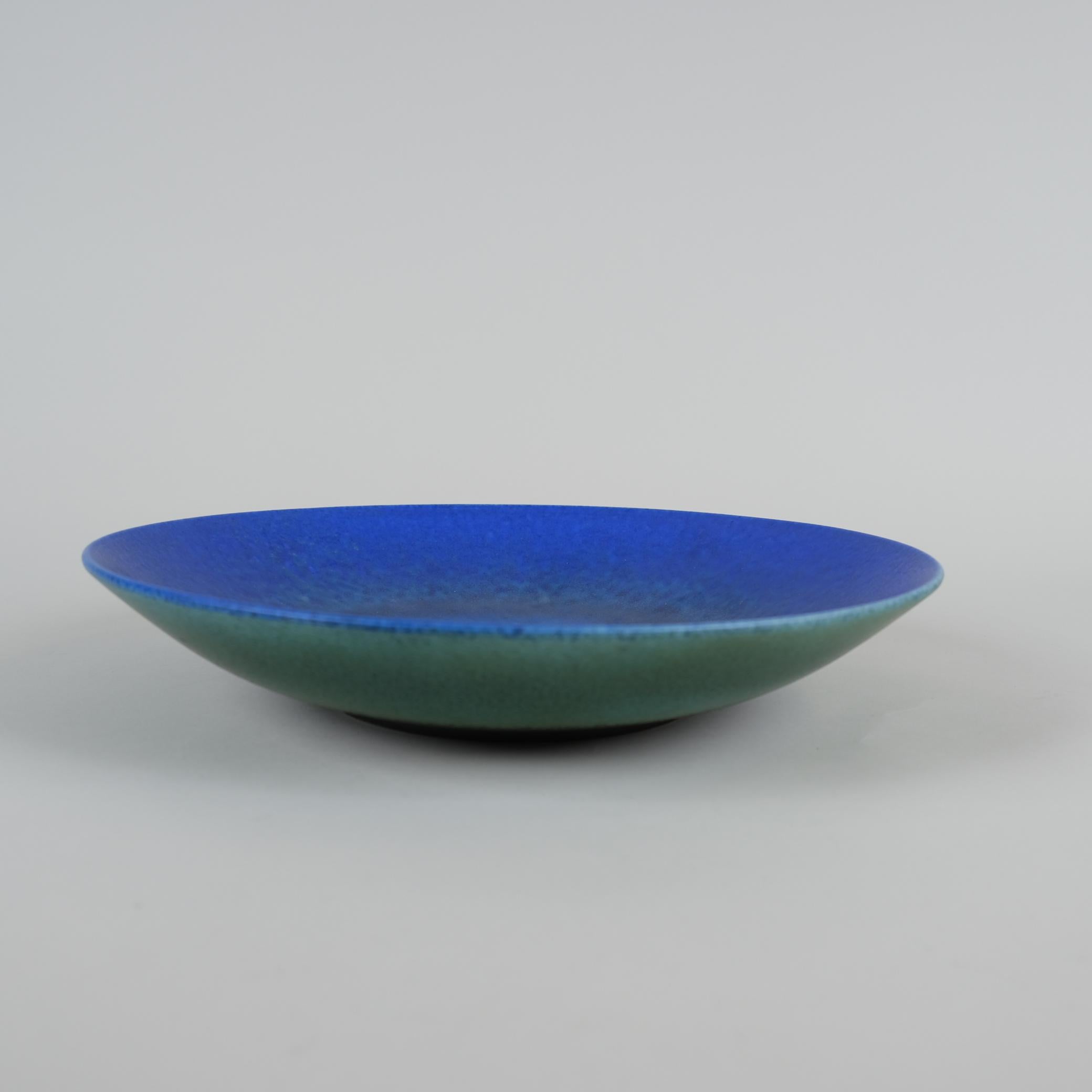 Francesca Mascitti Lindh Plato de cerámica, turquesa, azul y verde, Arabia Años 70 en Bueno estado para la venta en Helsinki, FI