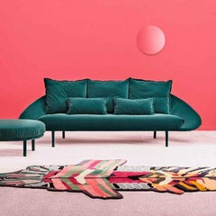 Canapé flottant Francesco Beghetto entièrement tapissé de velours