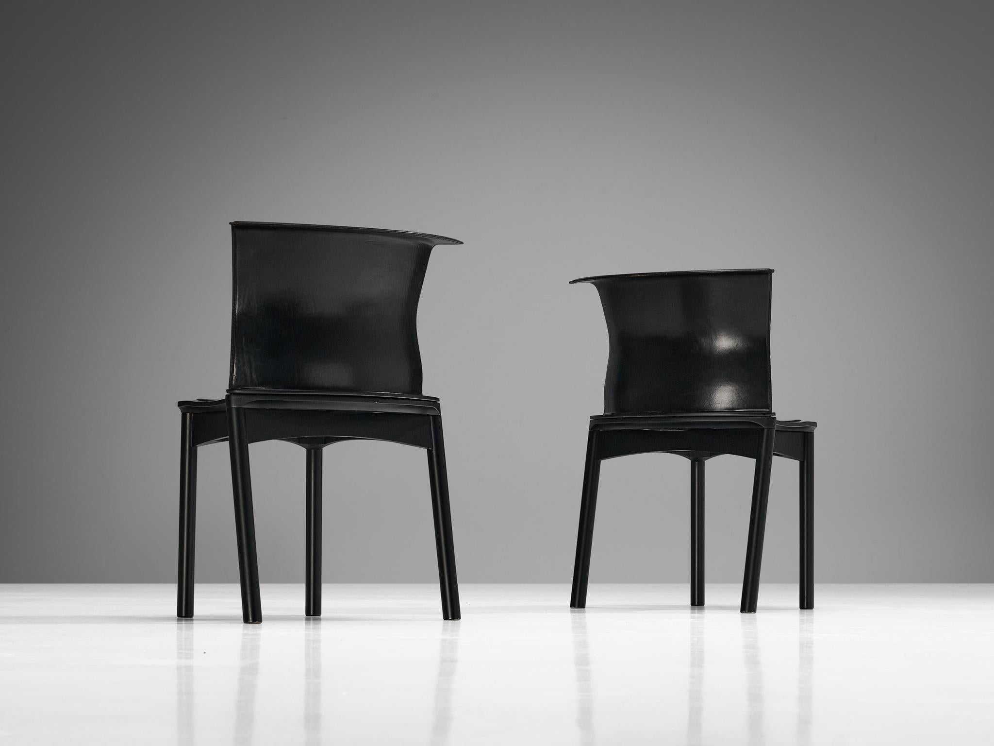 Postmoderne Francesco Binfaré pour Cassina Ensemble de quatre chaises de salle à manger 'Hock' en noir en vente
