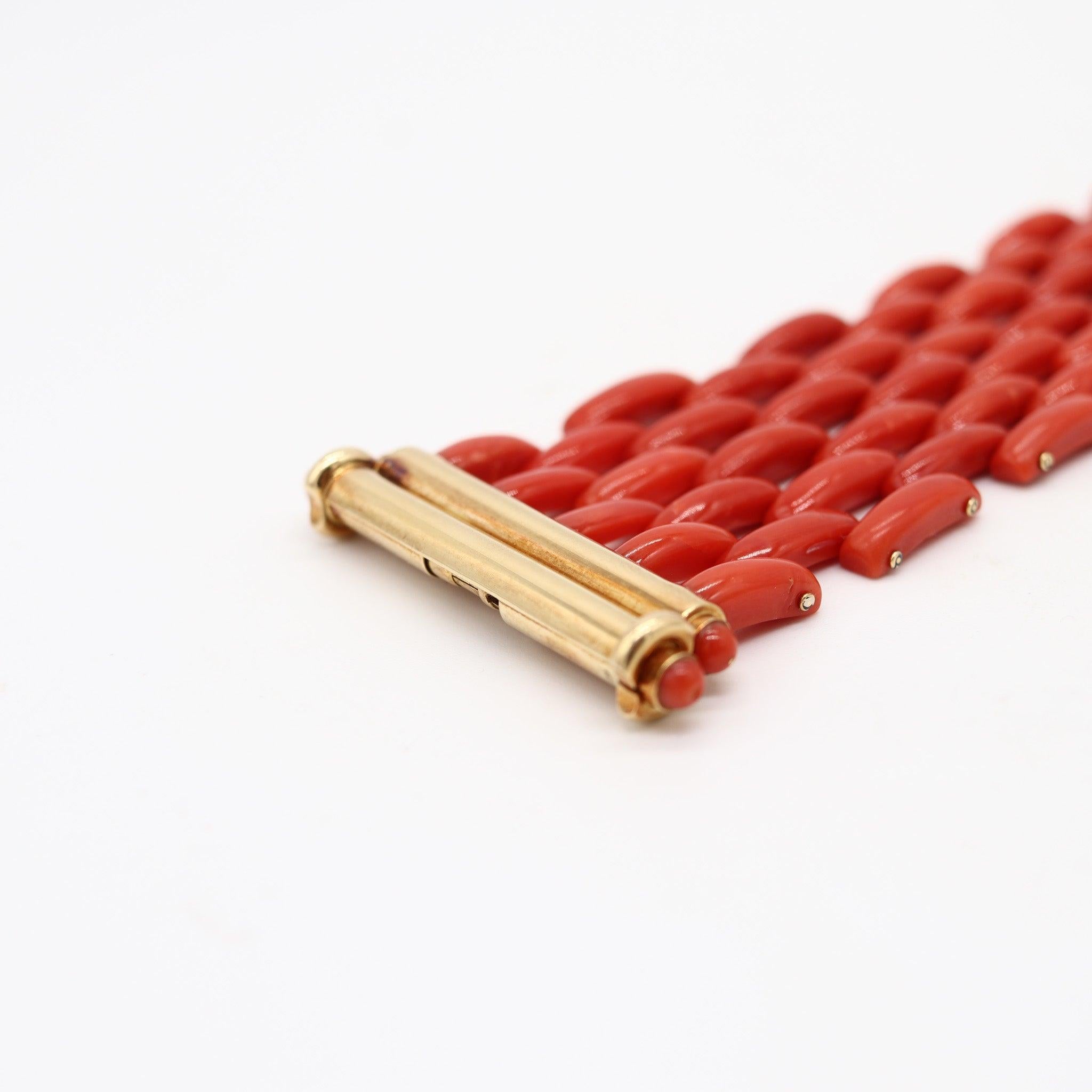 FRANCESCO LOFFREDO Bracelet souple en or jaune 18Kt avec coraux rouges Pour femmes en vente