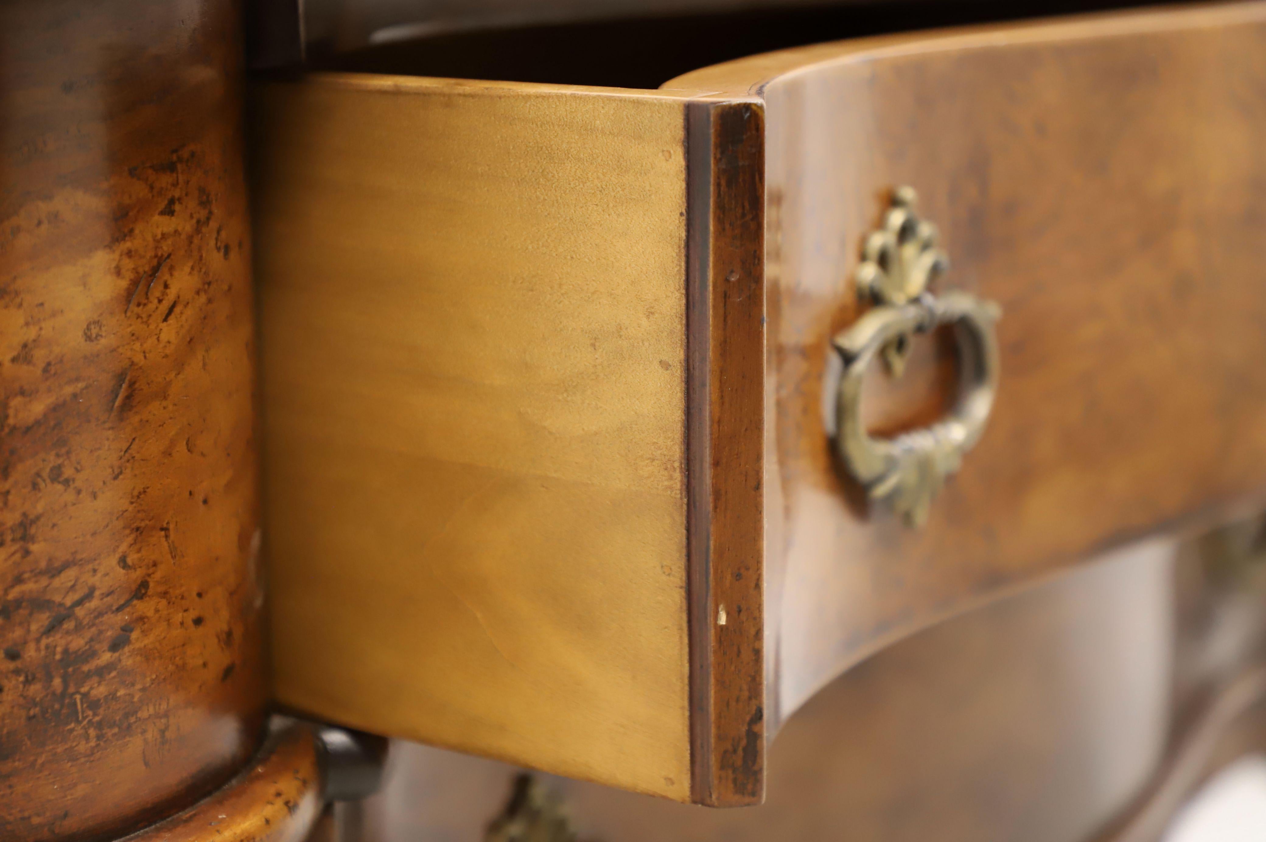 FRANCESCO MOLON for Giemme Burl Walnut Italian Serpentine Commode Chest For Sale 4