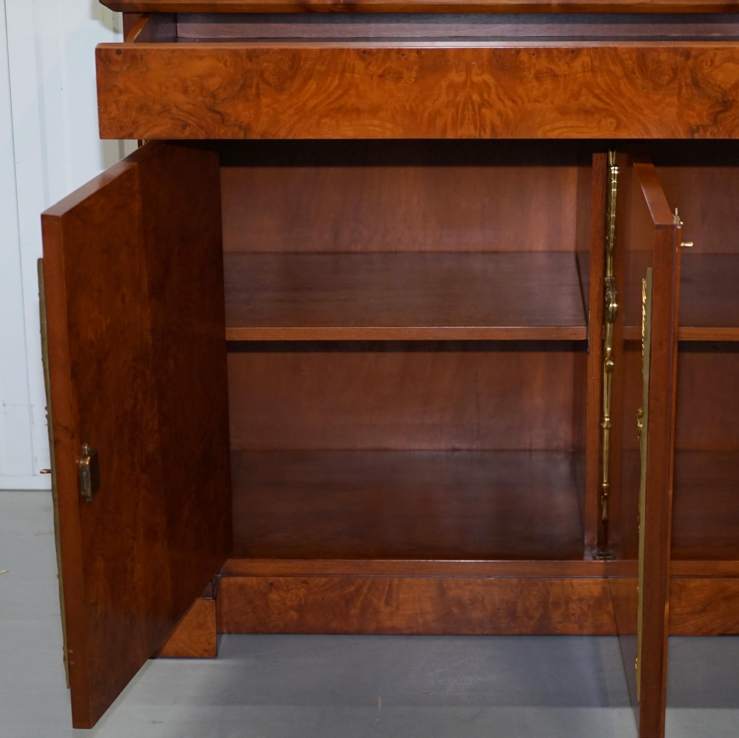 Francesco Molon Made in Italy Giemme Walnut Sideboard Buffet Corinthian Pillared 8