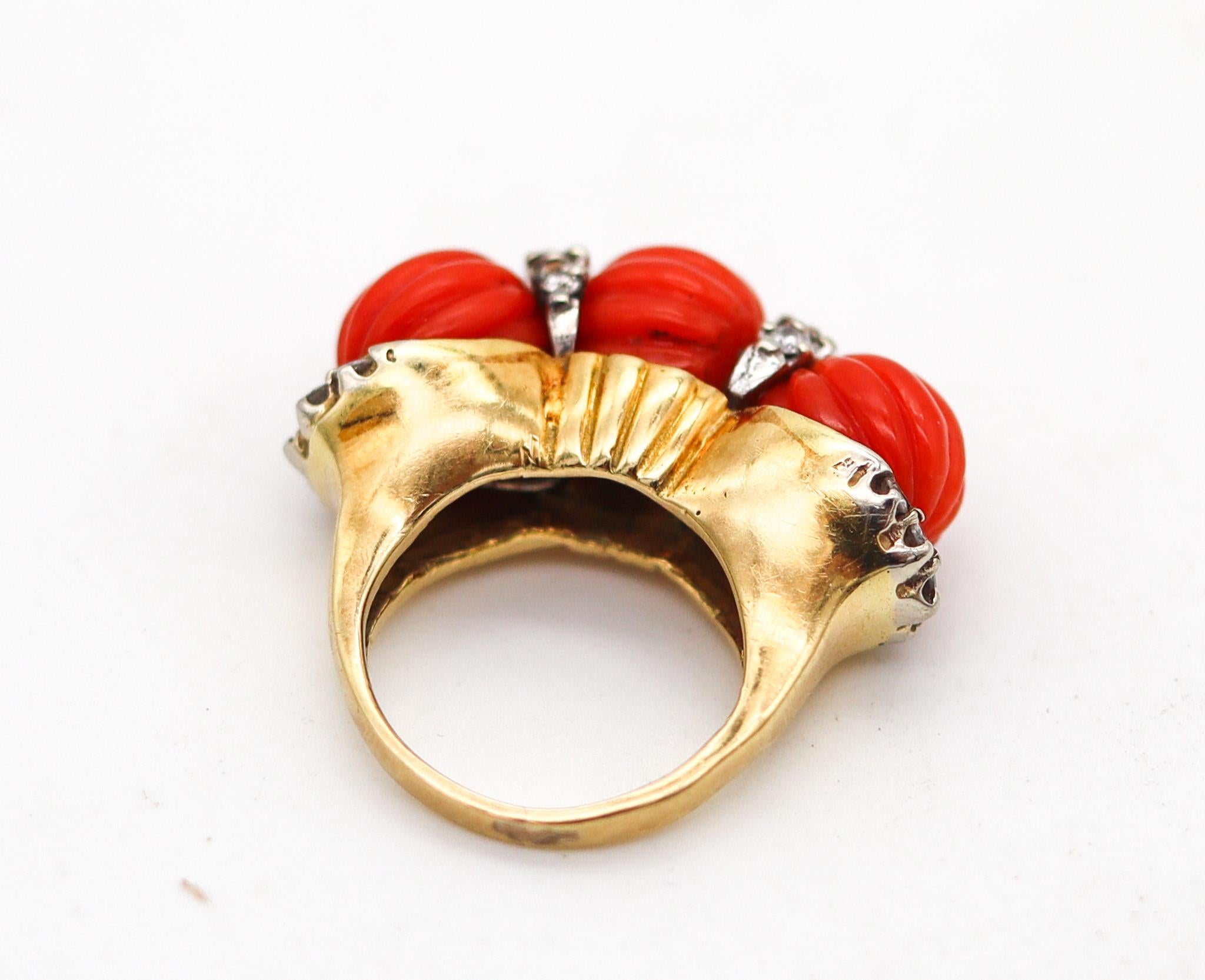 Cabochon Francesco Passaretta 1970 Fluted Sardinian Coral Ring In 18Kt Gold With Diamonds For Sale