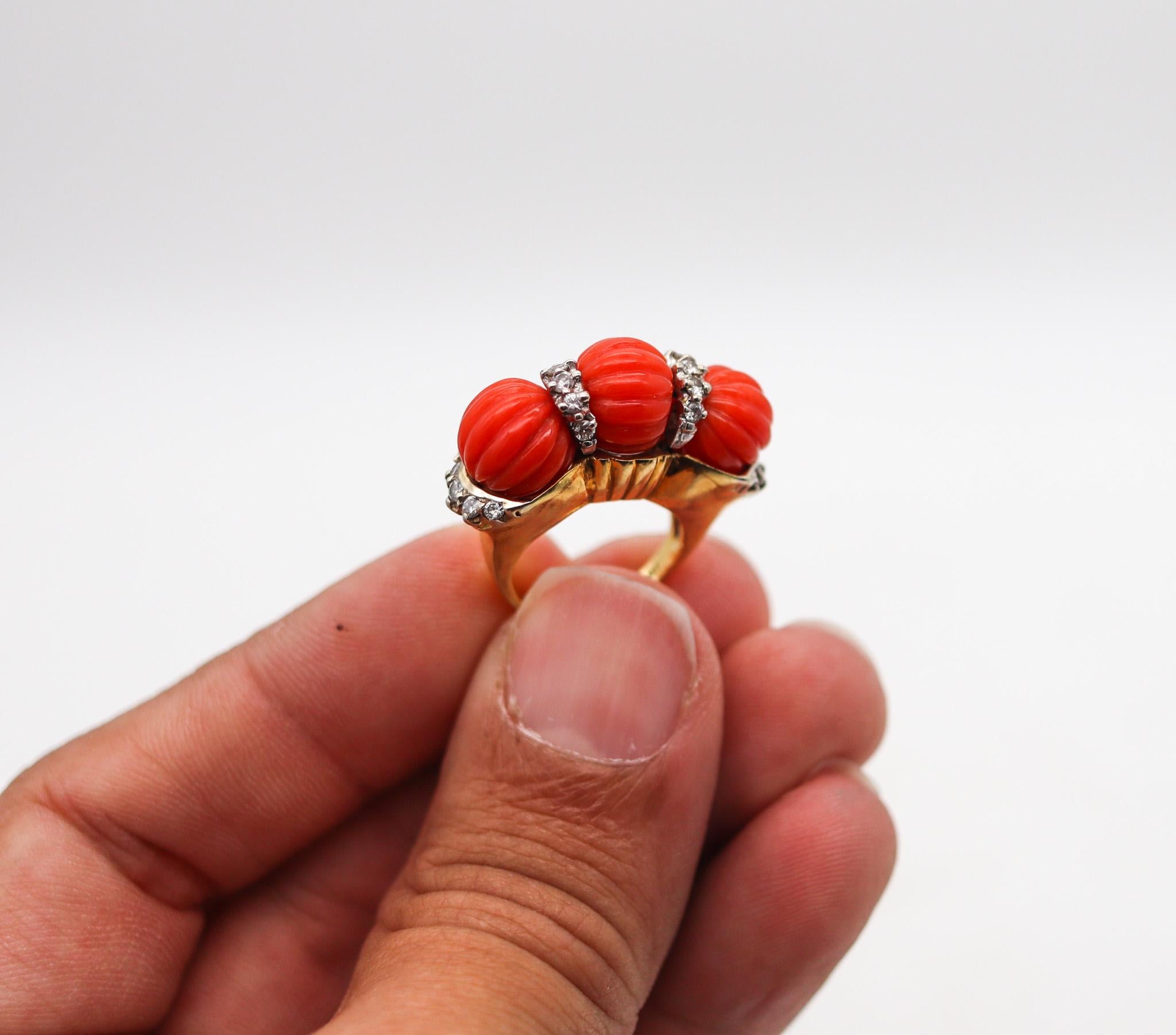 Women's Francesco Passaretta 1970 Fluted Sardinian Coral Ring In 18Kt Gold With Diamonds For Sale