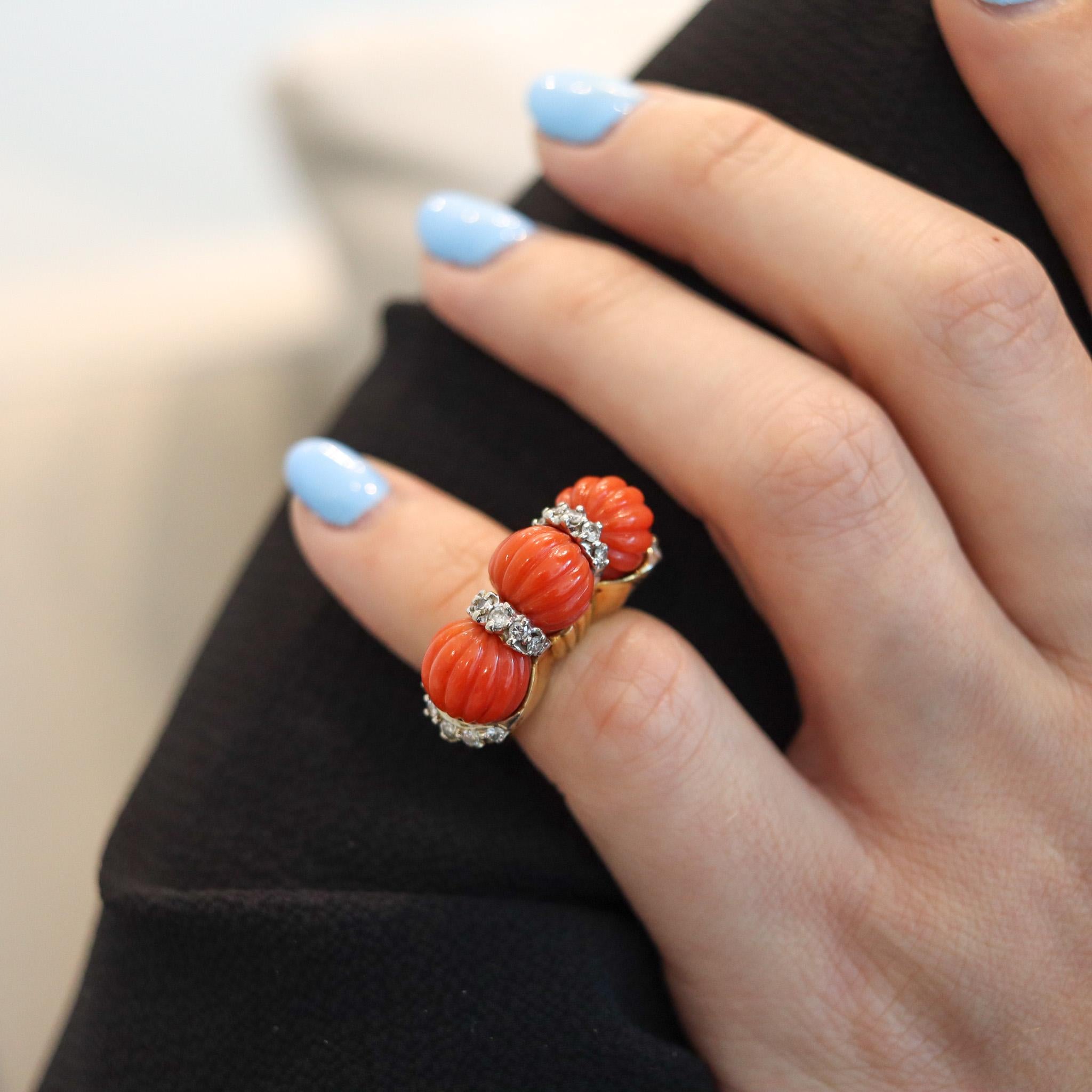 Francesco Passaretta 1970 Fluted Sardinian Coral Ring In 18Kt Gold With Diamonds For Sale 2