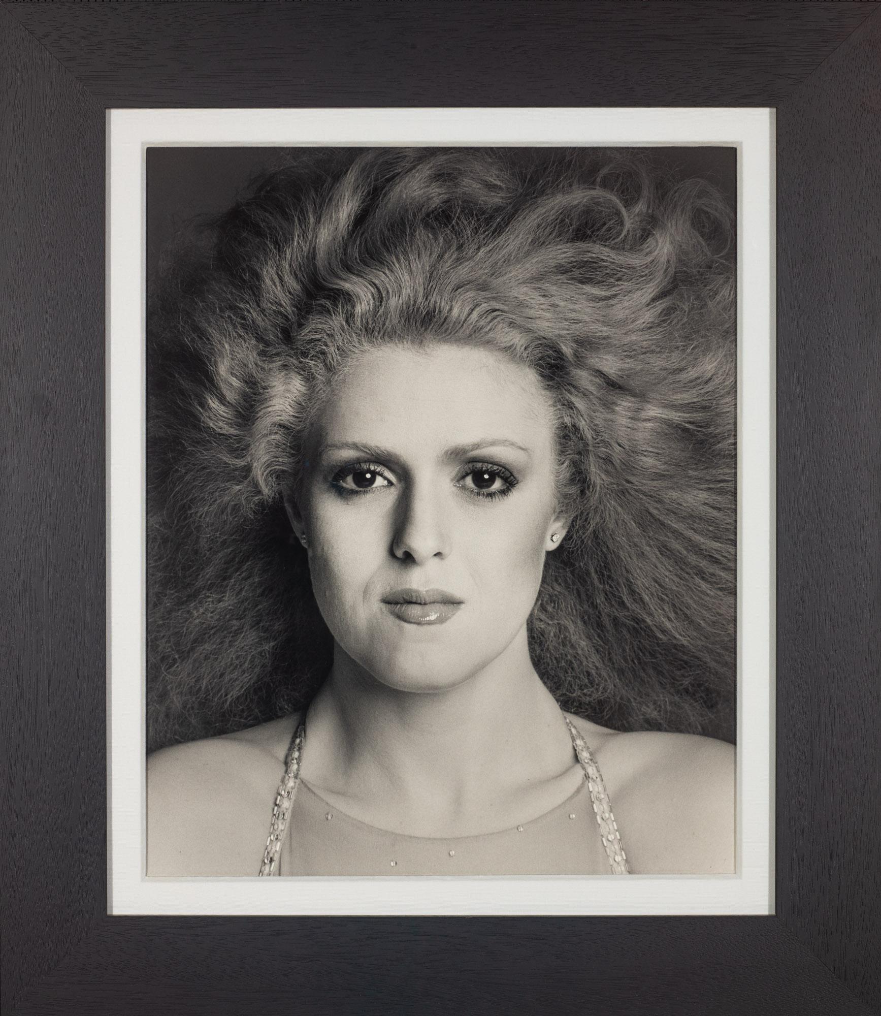 Bernadette Peters, 1977/2004 - Photograph Contemporaneo di Francesco Scavullo