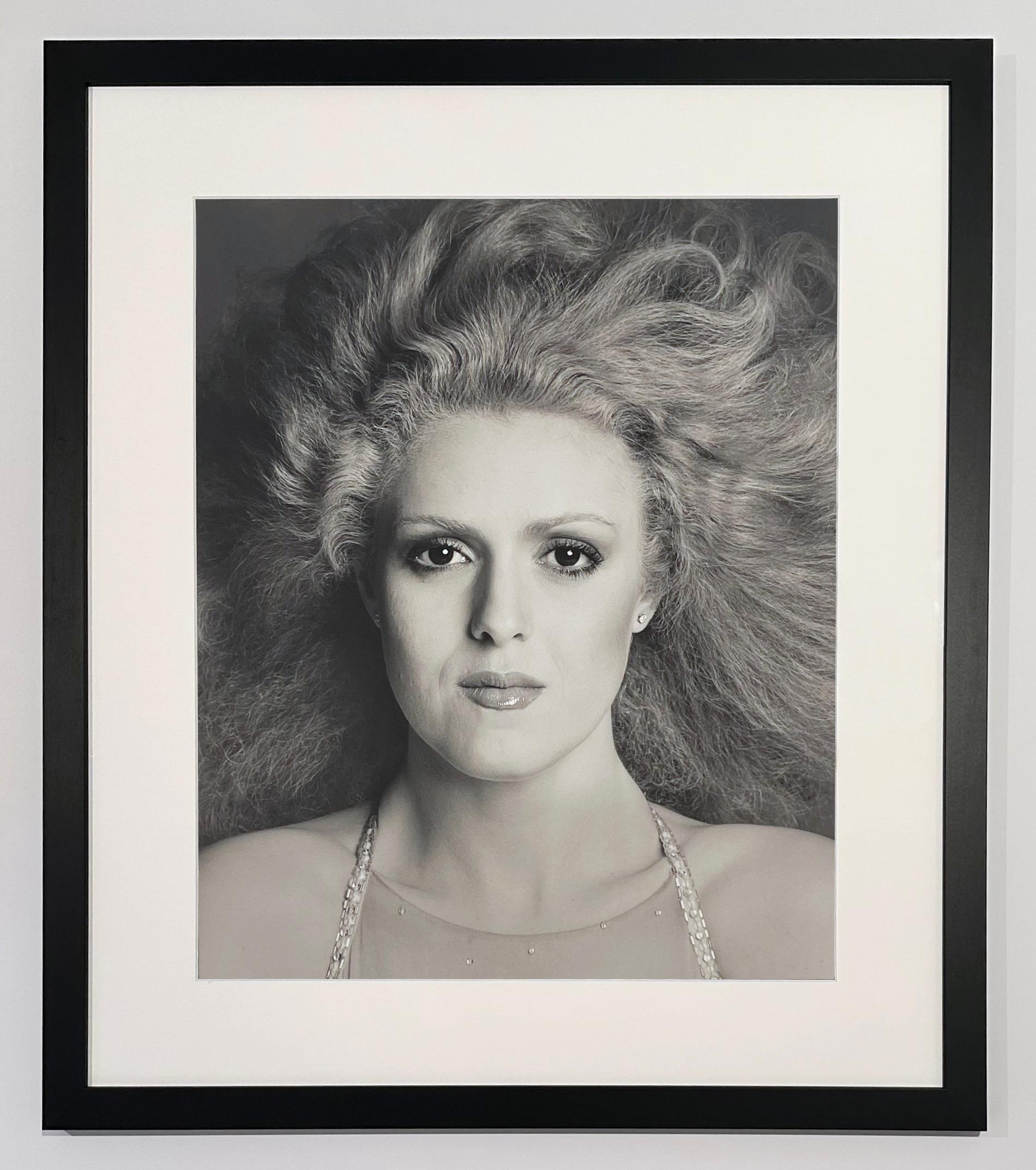 Bernadette Peters, 1977 (Fotorealismus), Photograph, von Francesco Scavullo