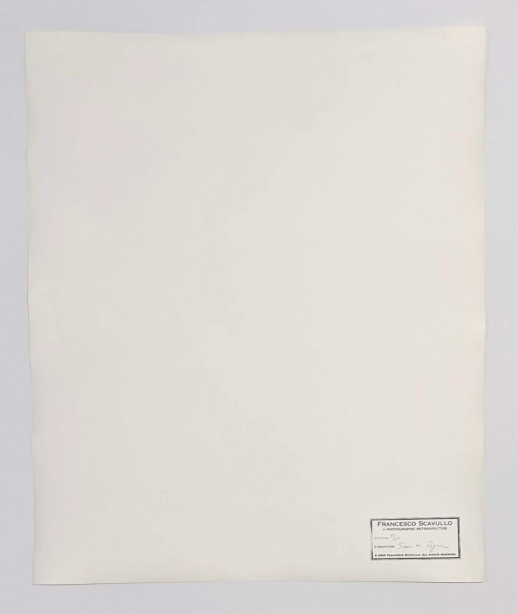 Künstler: Francesco Scavullo (nach)
Titel: Mick Jagger, 1973
Mappe: Eine fotografische Retrospektive, Band I: Song
Medium: Gelatinesilberdruck
Jahr: 2004
Auflage: 99/150
Signiert: Mit Bleistift signiert von Sean M Byrne (Scavullos Redaktionsstylist)