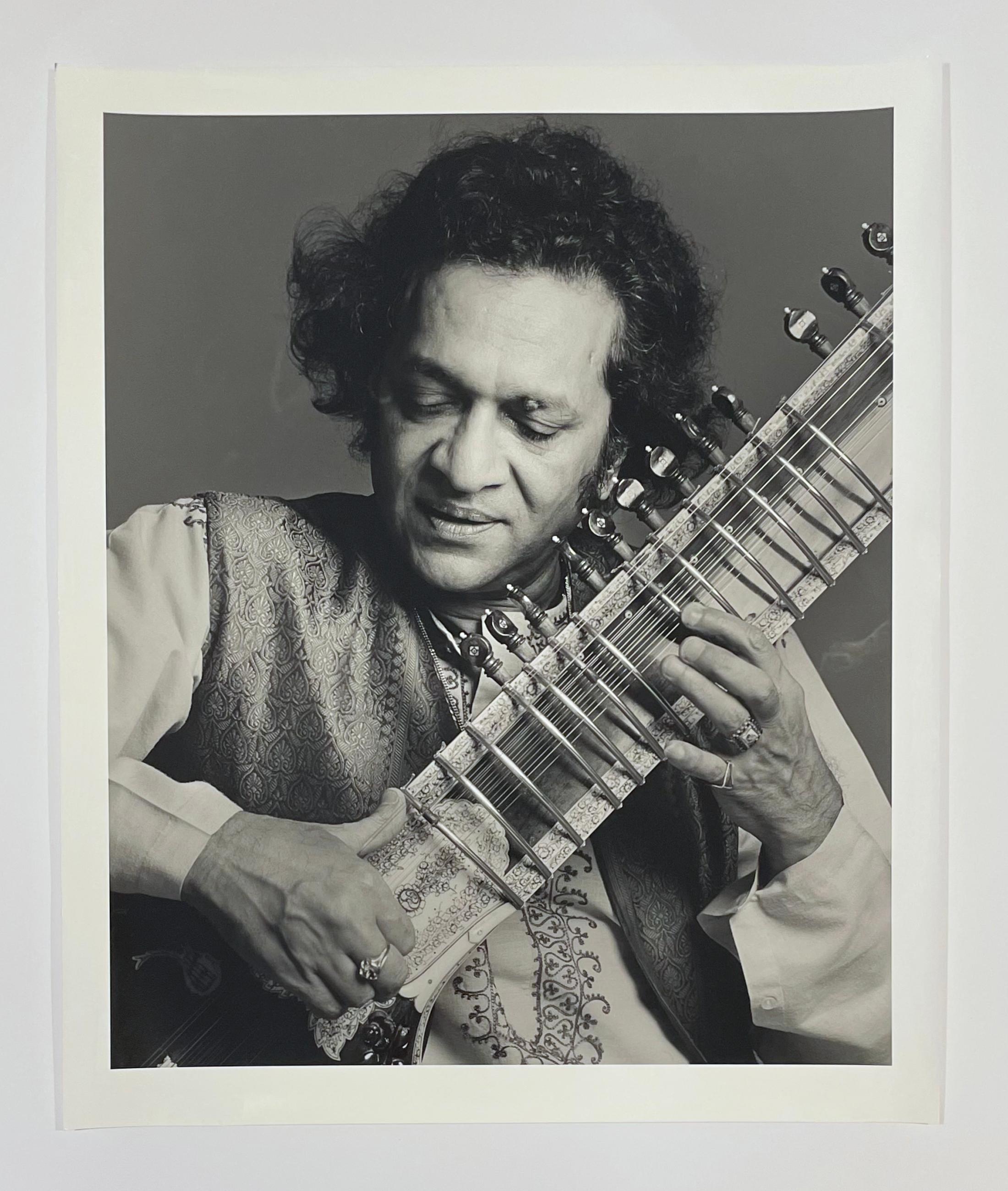 Ravi Skankar, 1977 – Photograph von Francesco Scavullo