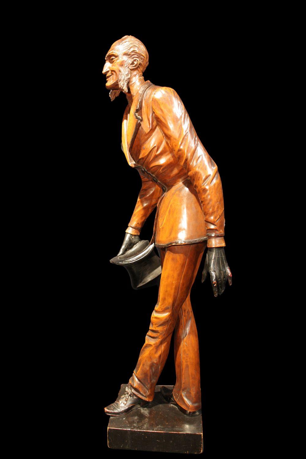 CABALLERO DE LONDRES - Figurative Sculpture Brown de Francesco Toso