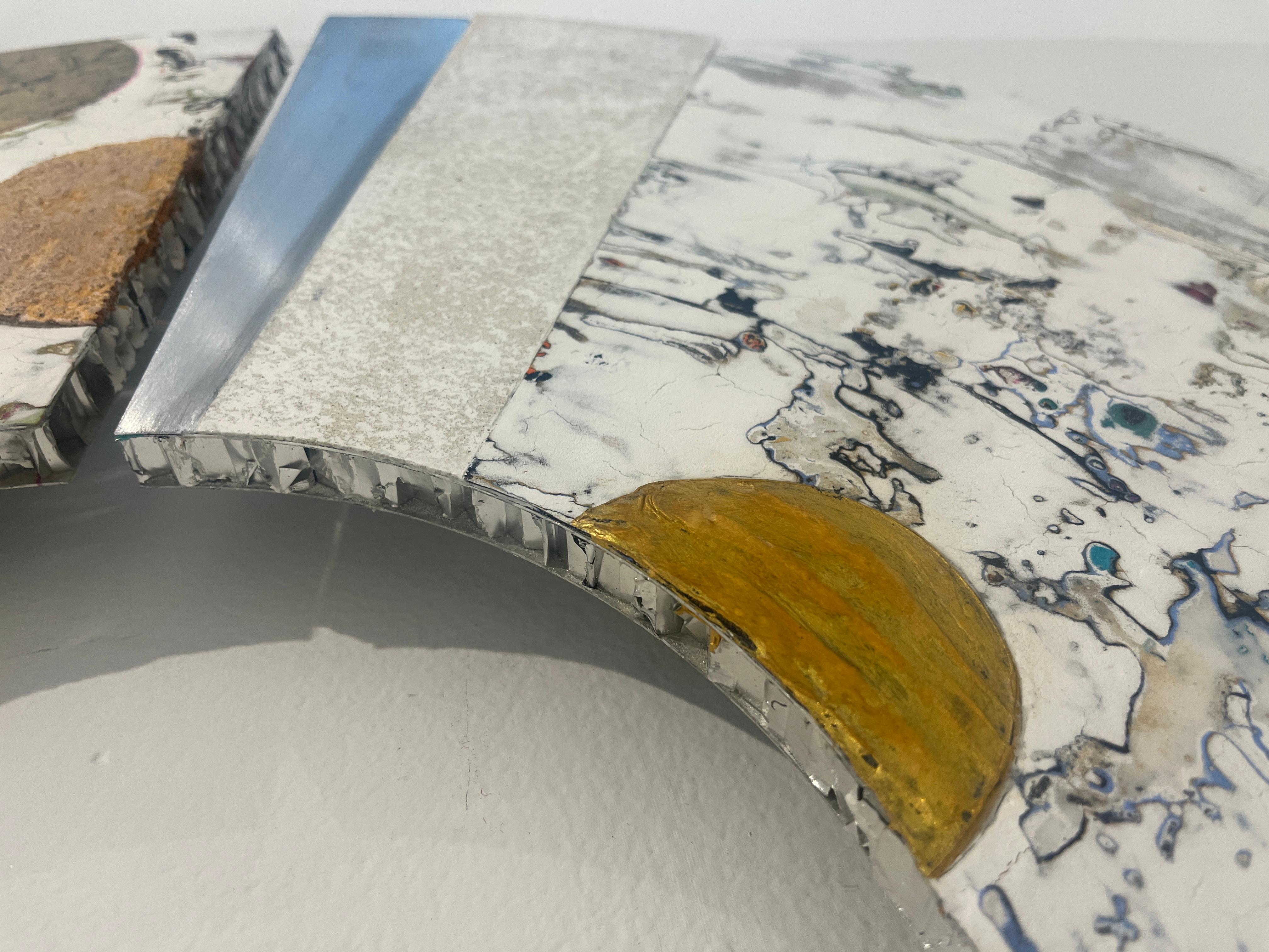 Convex 23-A (scultura, stratificazione, pittura, astratto, motivi, geometrico) - Abstract Painting Grigio di Francie Hester
